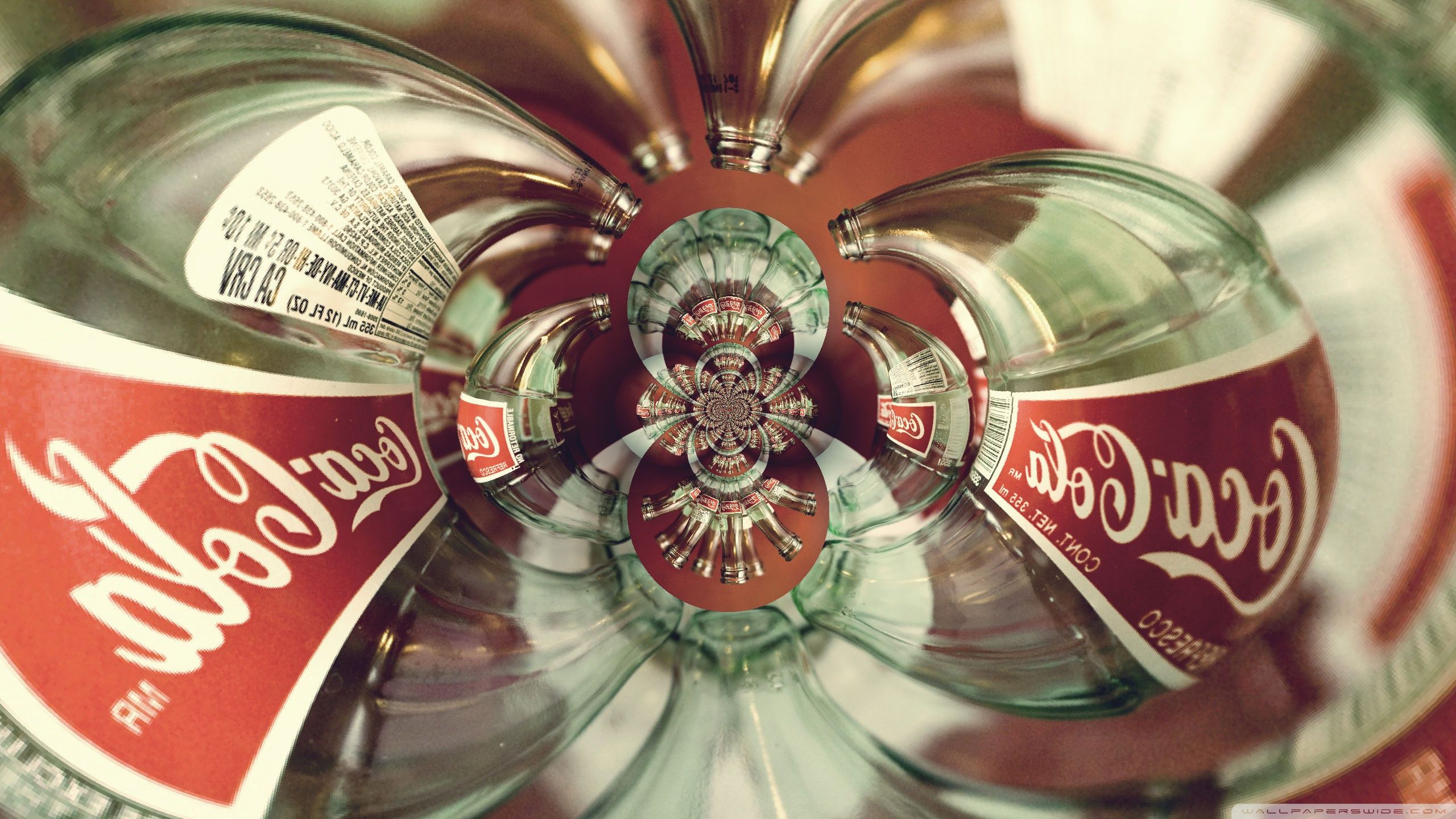 Bottiglie Coca-Cola effetto sferico, 2560x1440 2K, Desktop