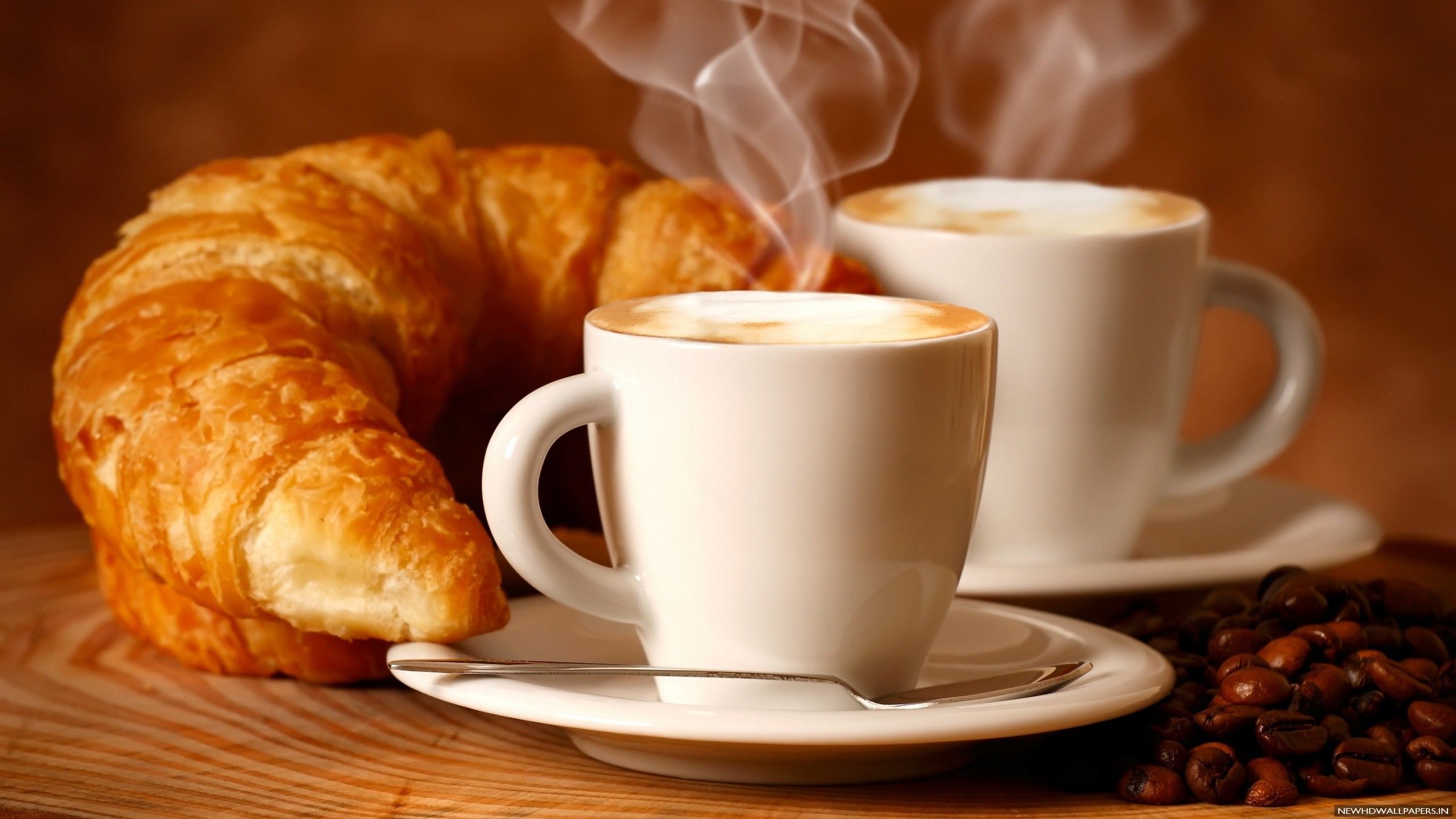 Cappuccino e croissant colazione, 2560x1440 2K QHD, PC