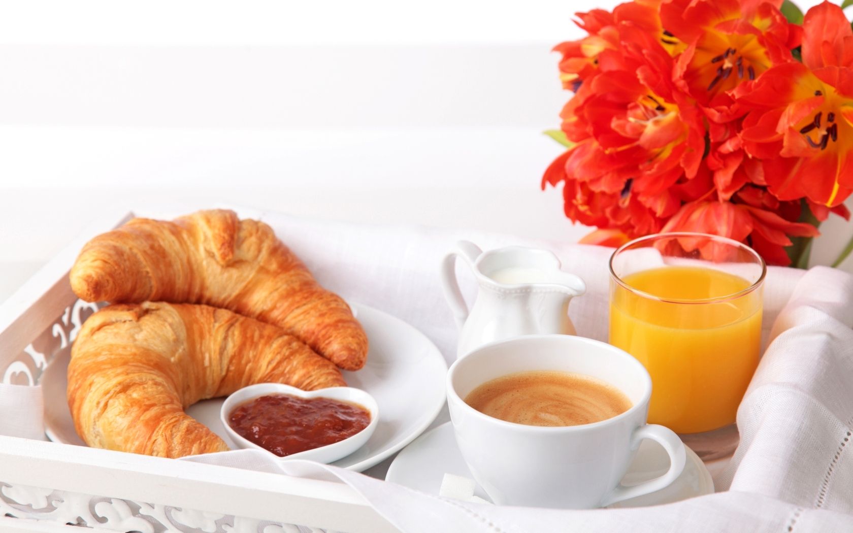 Vassoio colazione con croissant e caffè, 1680x1050 HD Ready, Laptop