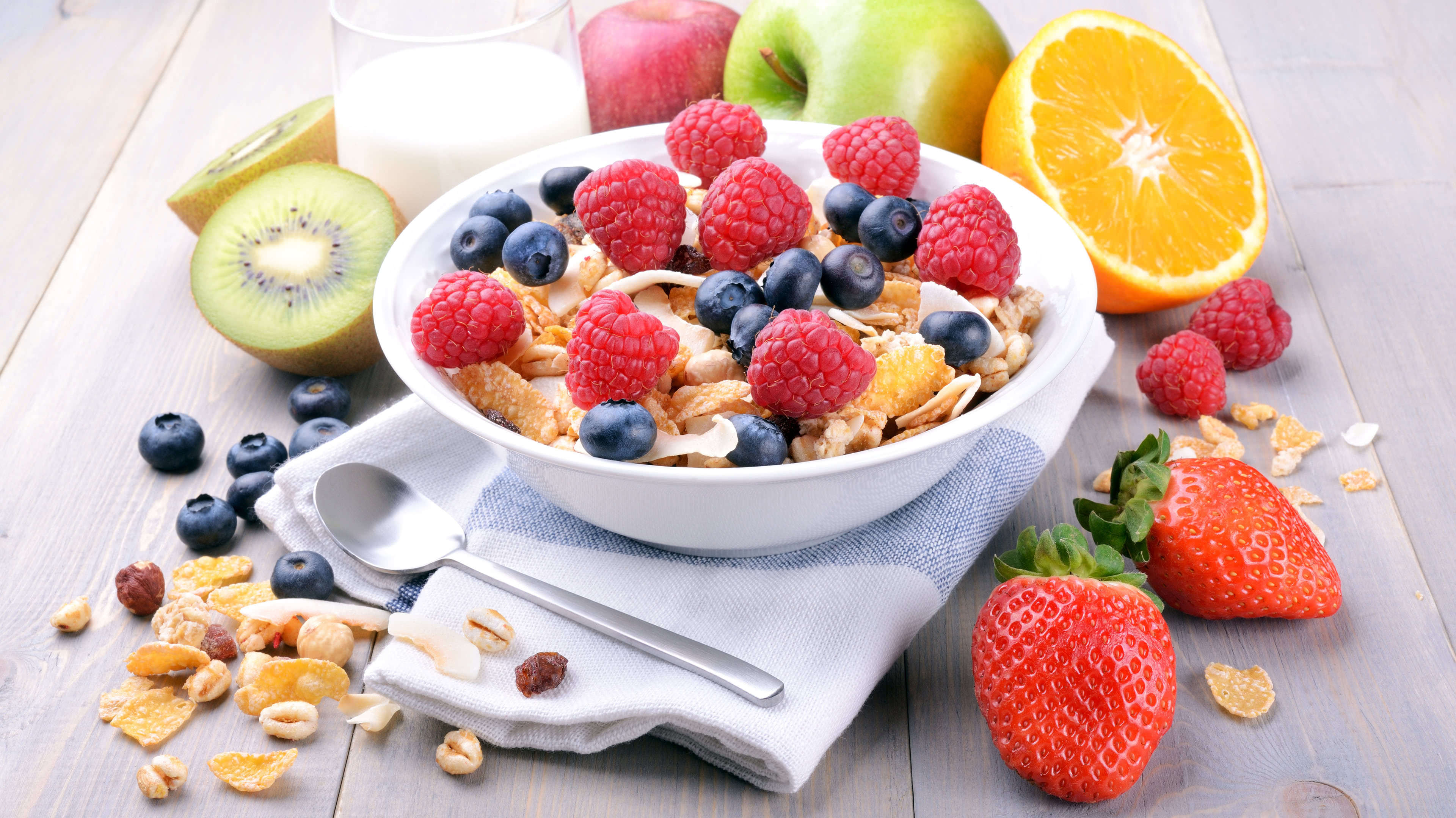 Cereali con frutta fresca, 3840x2160 Ultra HD, Monitor 4K