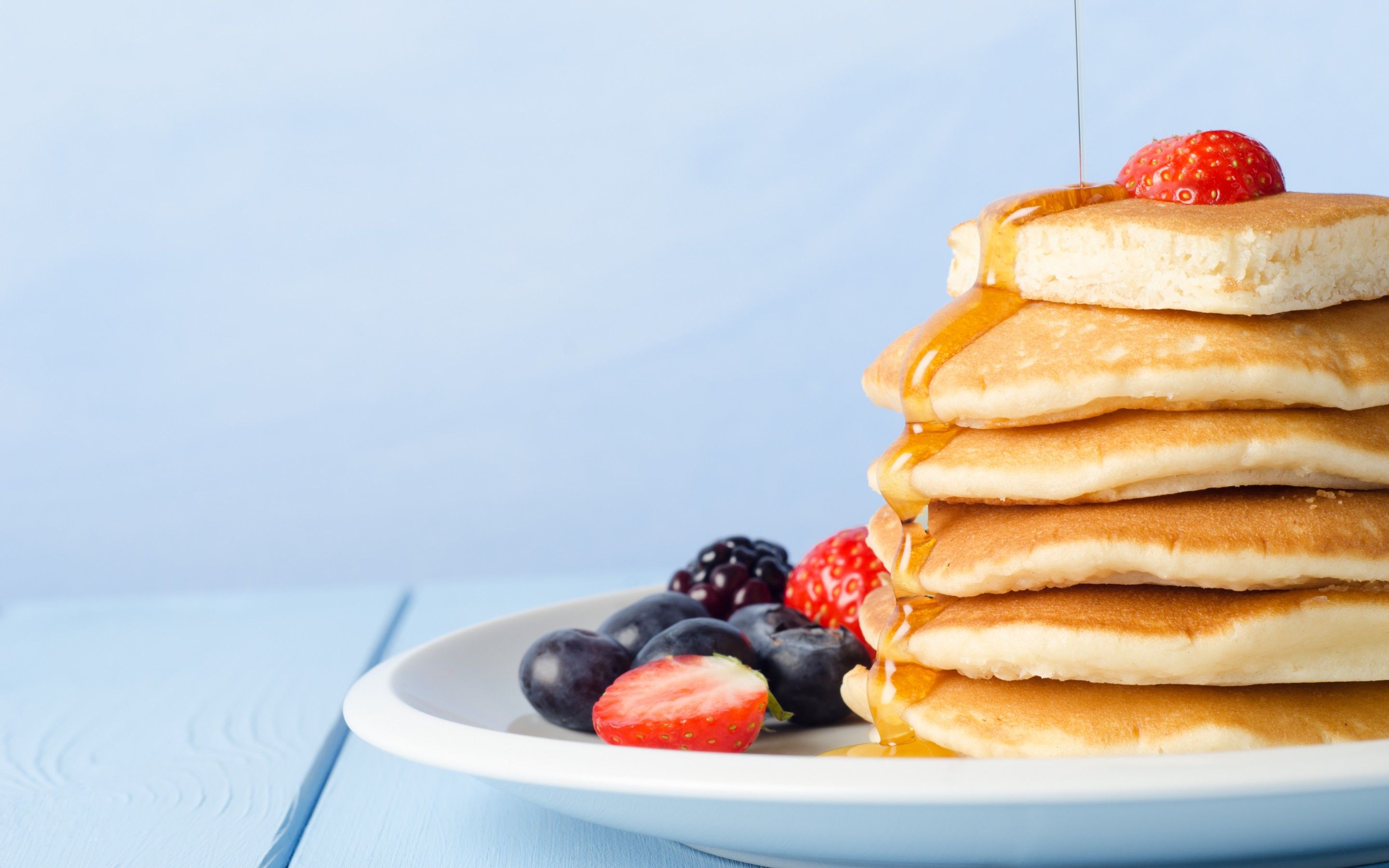 Pancake con frutti di bosco e sciroppo, 2880x1800 WQXGA, Desktop