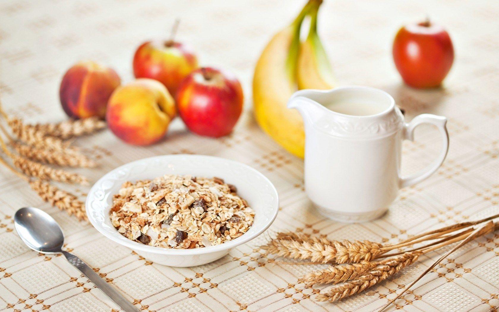 Colazione con cereali e frutta, 1680x1050 HD Ready, Desktop
