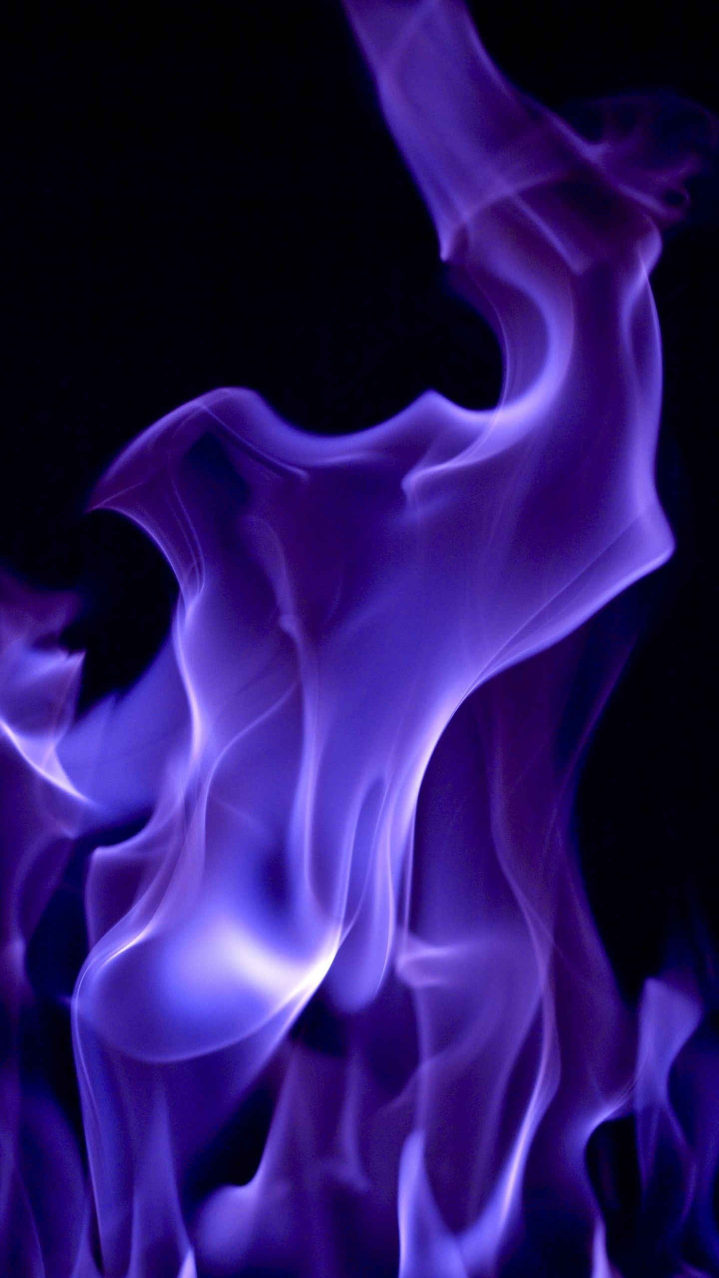 Fiamme viola su nero, 1440x2560 Verticale, Samsung Galaxy