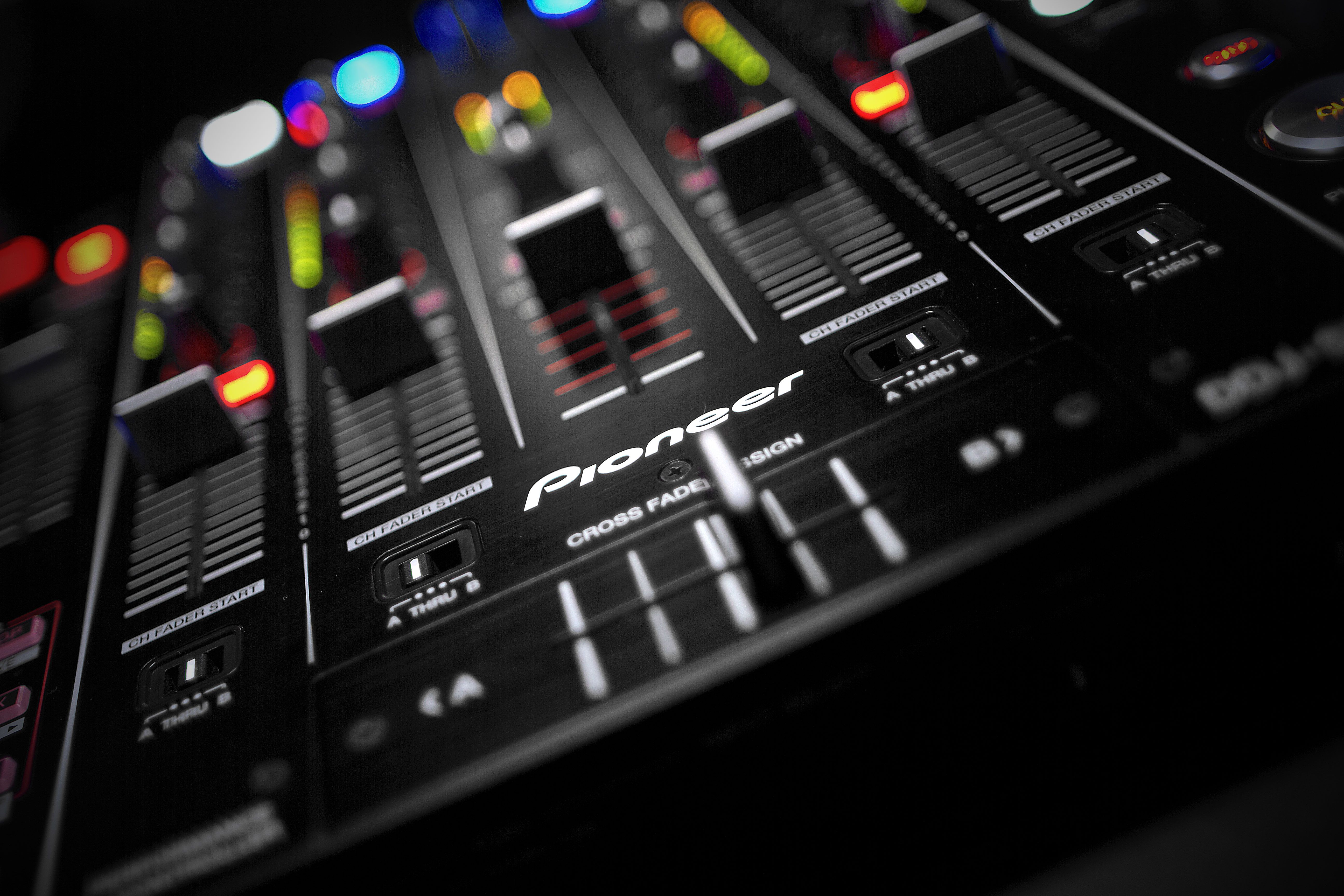 Mixer DJ Pioneer nero, 5184x3456 UHD, PC 4K