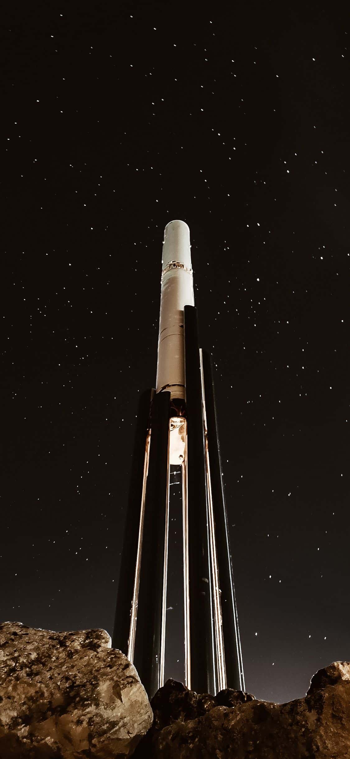Razzo spaziale di notte, 1125x2436 Full HD Verticale, Smartphone