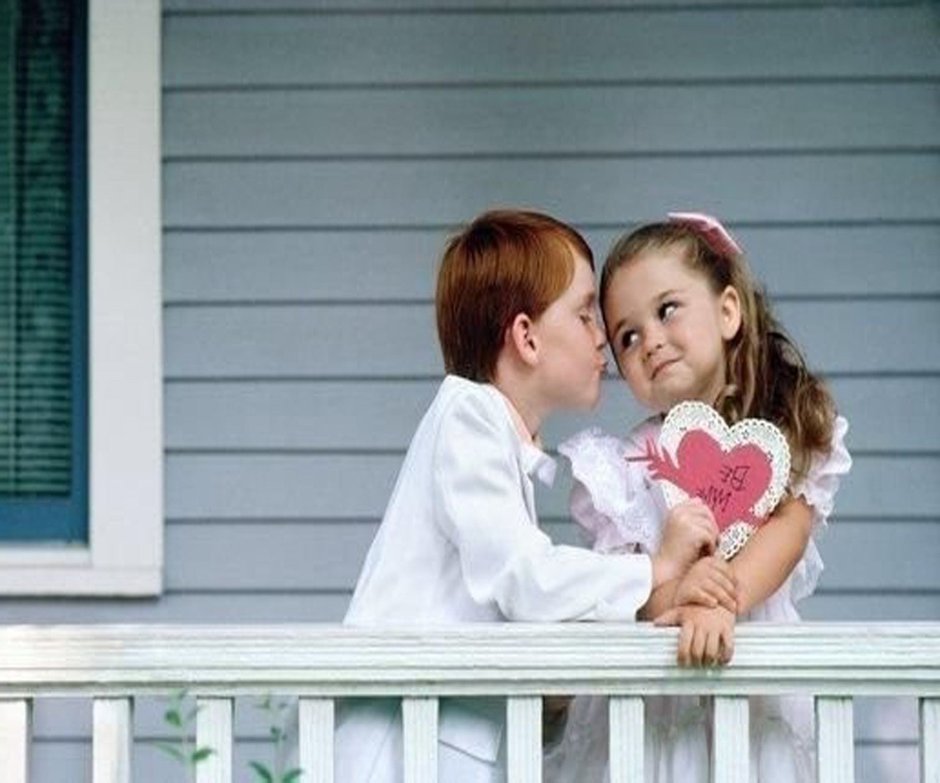 Bambini piccoli con fiore, 1920x1108 Full HD 1080p, Desktop
