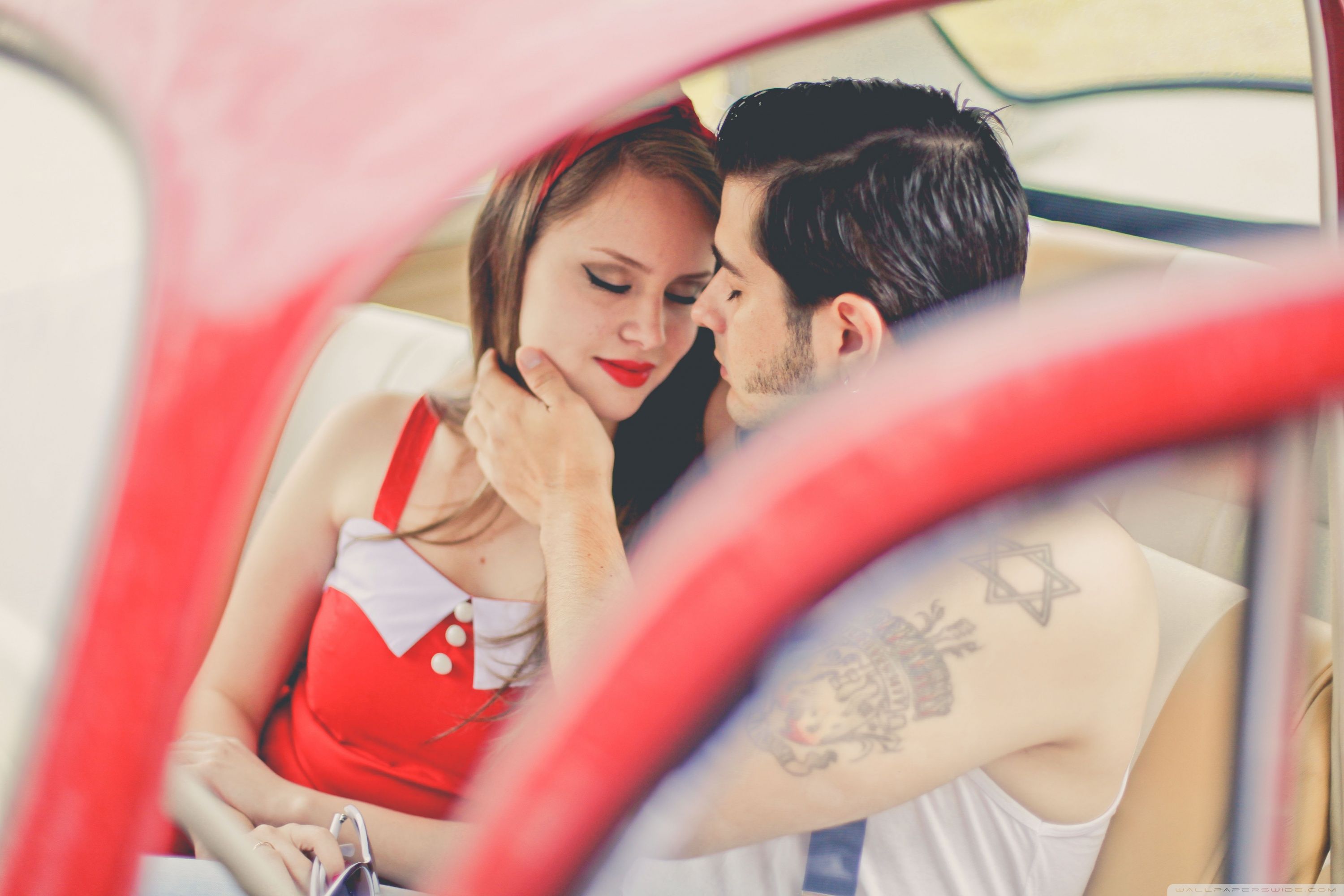 Coppia romantica auto vintage rossa, 3000x2000 WQXGA, Monitor Gaming