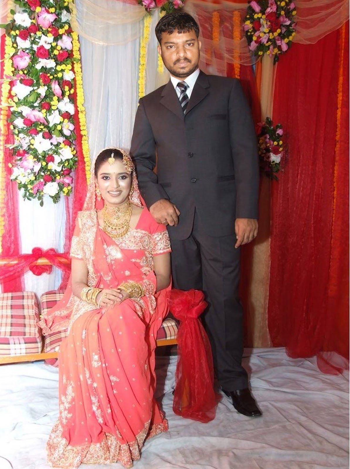 Coppia sposi pakistani matrimonio, 1194x1600 Verticale, Telefono