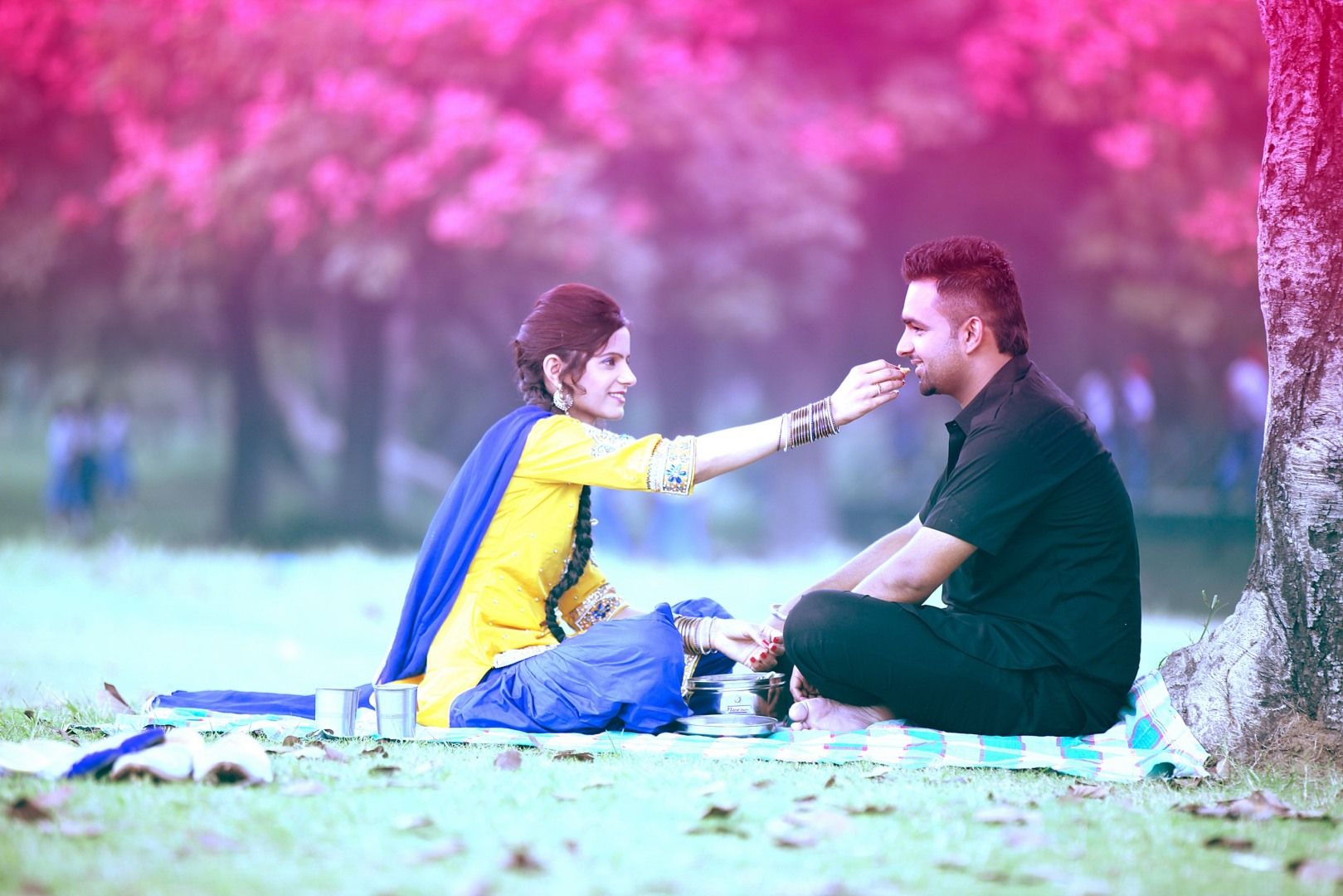 Coppia punjabi pre-matrimonio parco, 1619x1080 900p, Laptop