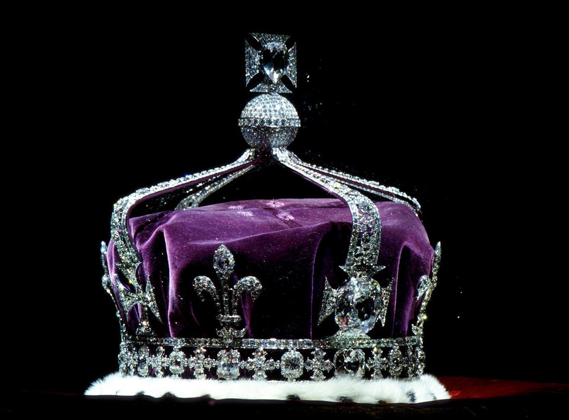 Corona reale con velluto viola, 1920x1415 WUXGA, iMac