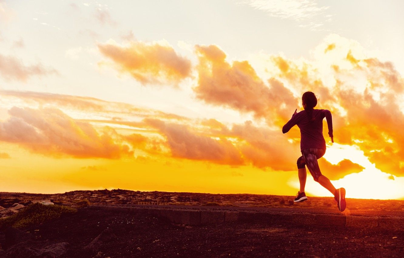 Corridore silhouette al tramonto, 1332x850 HD, Desktop