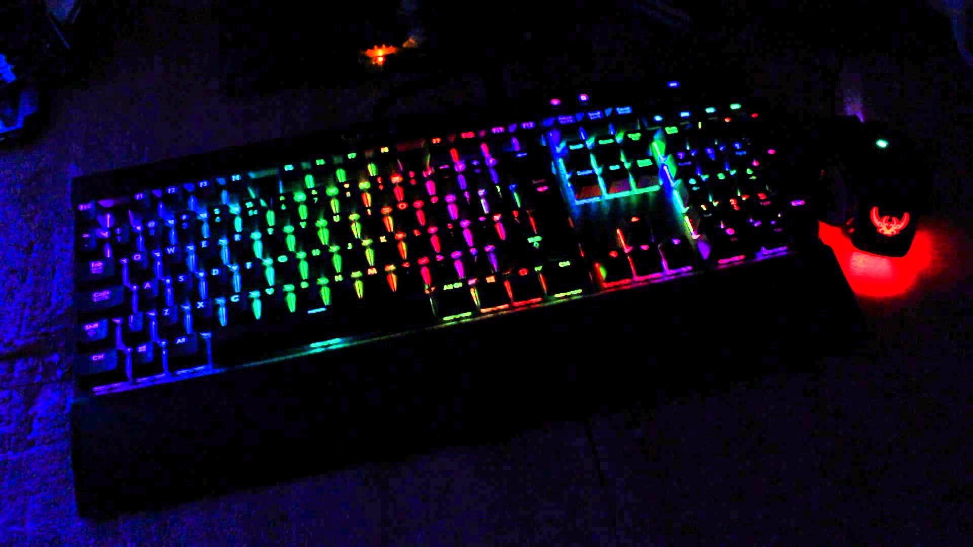 Tastiera gaming RGB Corsair, 1920x1080 1080p, Desktop