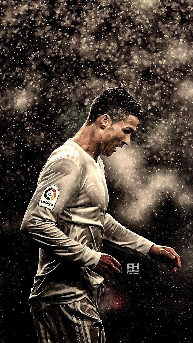 Cristiano Ronaldo sotto la pioggia, 675x1199 Full HD Verticale, iPhone