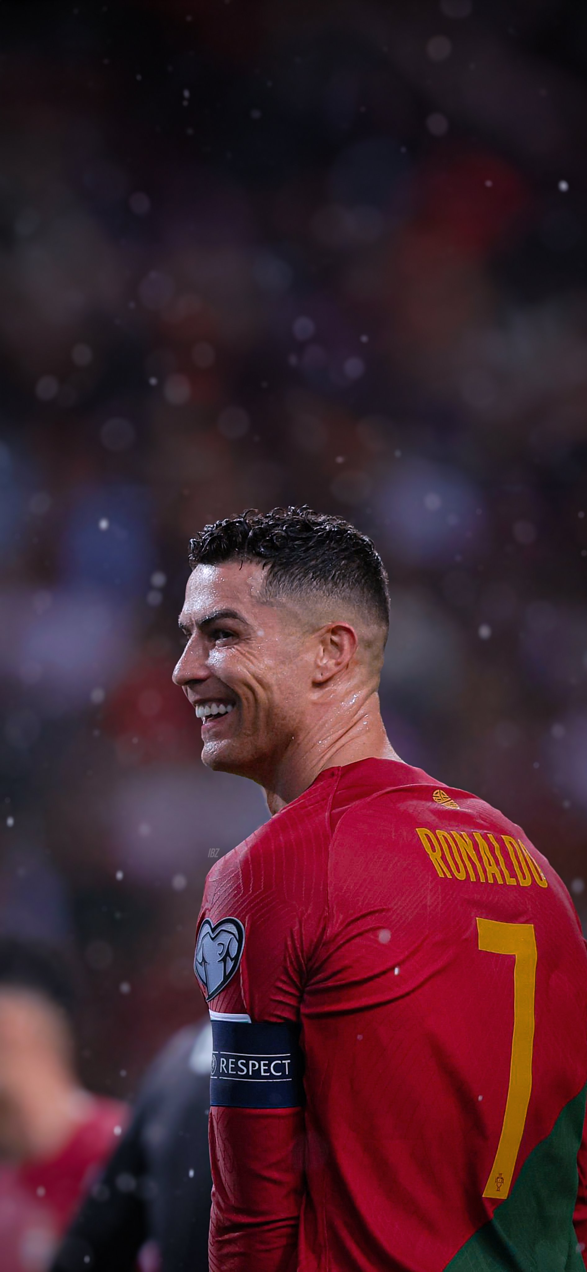 Cristiano Ronaldo Portogallo maglia rossa, 1891x4096 Verticale, Telefono