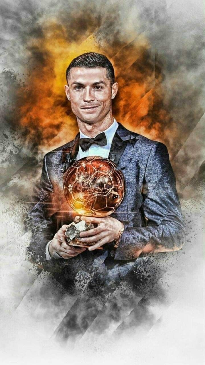 Cristiano Ronaldo con trofeo Pallone d'Oro, 720x1280 Full HD Verticale, Smartphone