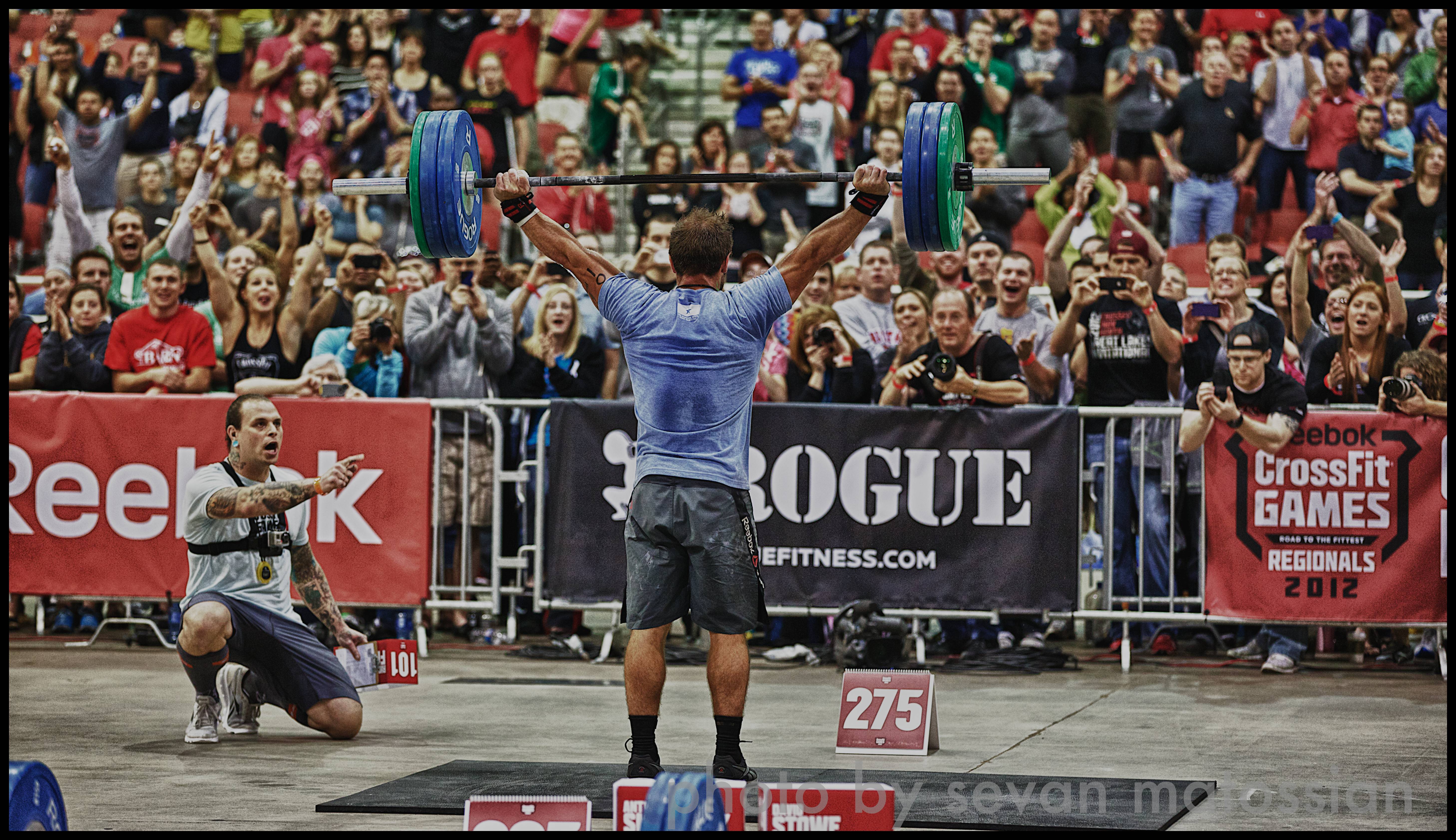 Atleta CrossFit Games esulta arena, 5832x3363 4K Ultra HD, Smart TV 4K