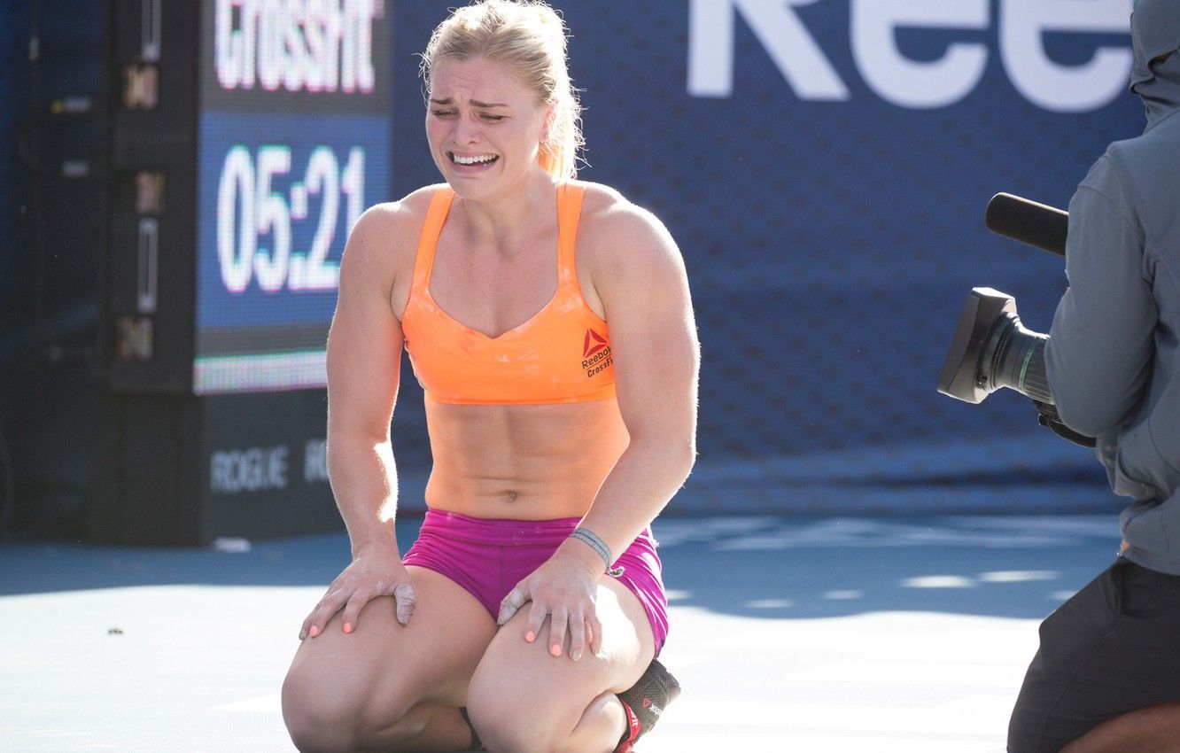 Atleta CrossFit Games affaticata, 1332x850 720p, Laptop