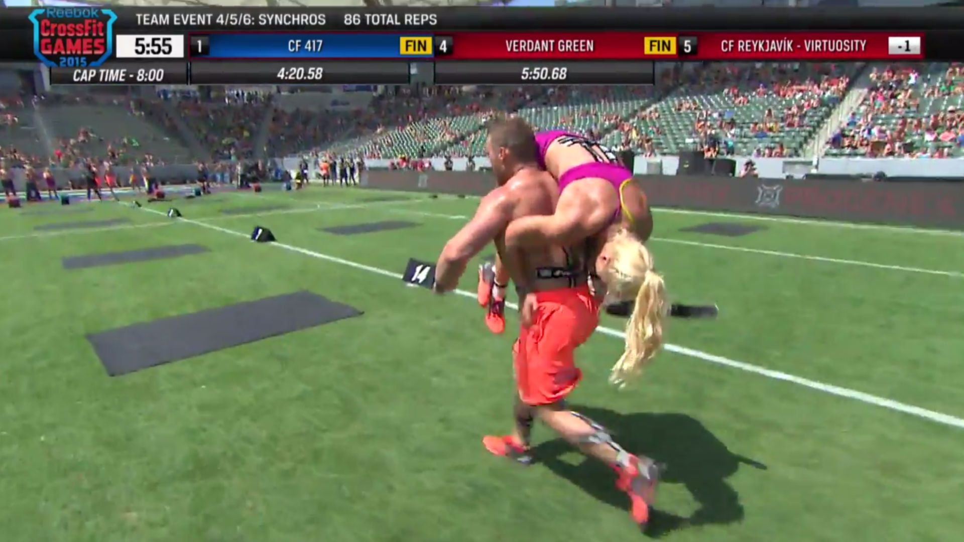 Atleta CrossFit trasporto compagna, 1920x1080 1080p, Desktop