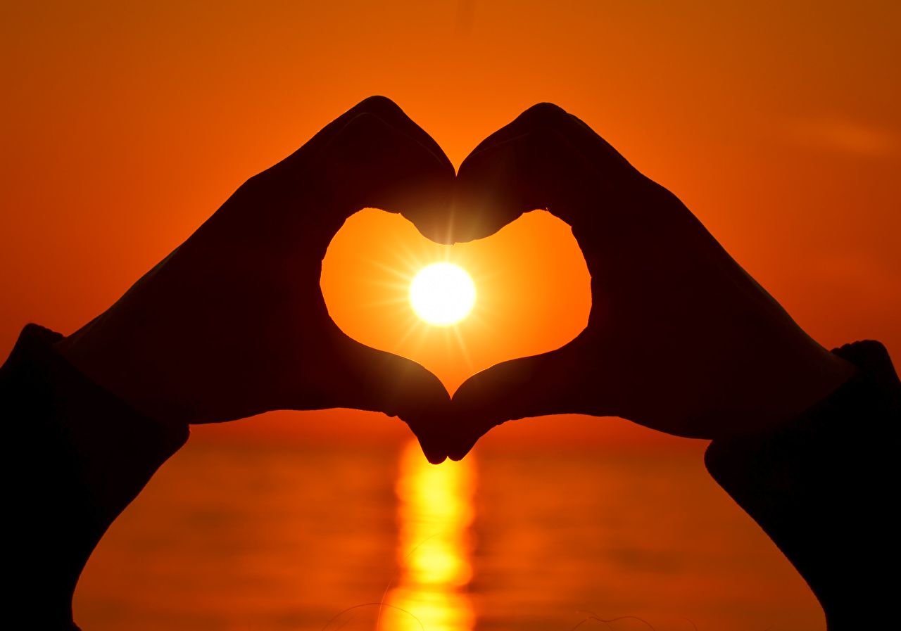 Mani a cuore al tramonto, 1280x897 720p, PC