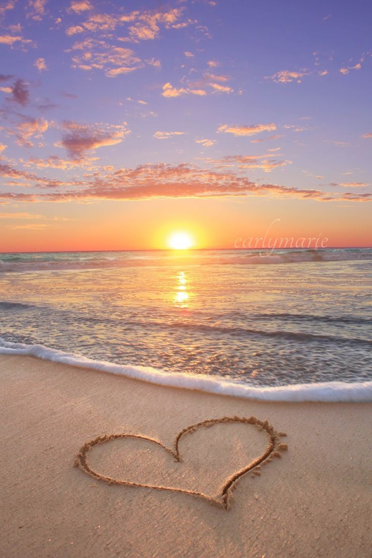 Cuore disegnato sulla spiaggia, 736x1104 Full HD Verticale, iPhone