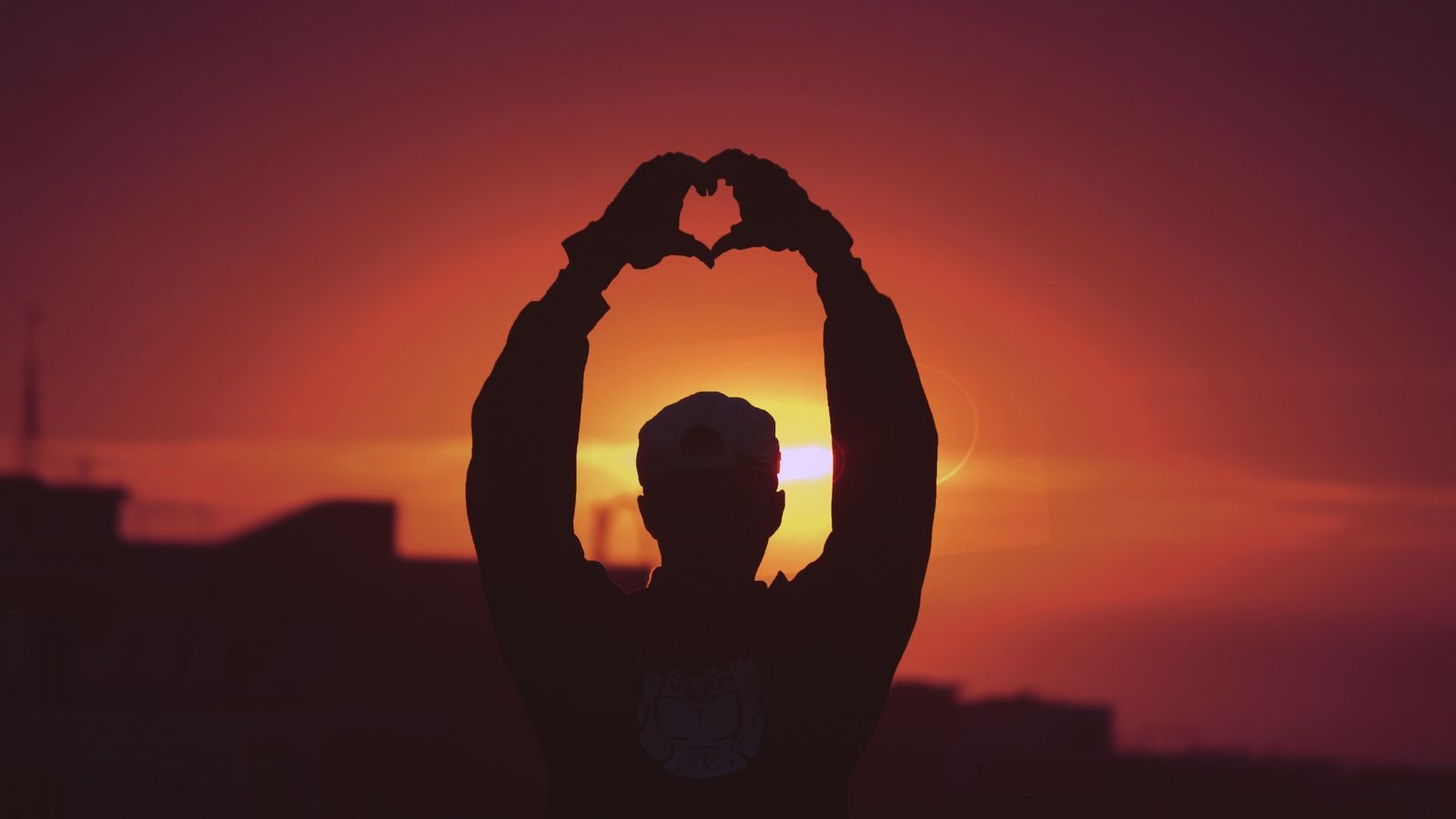 Silhouette cuore mani tramonto, 1600x900 900p, Desktop