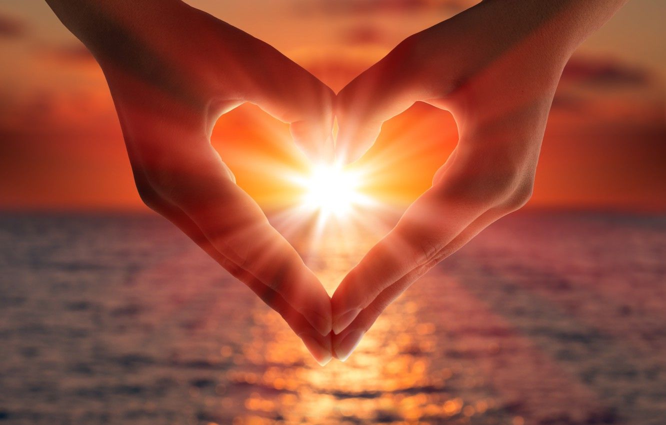 Mani a forma di cuore tramonto, 1332x850 HD, Desktop