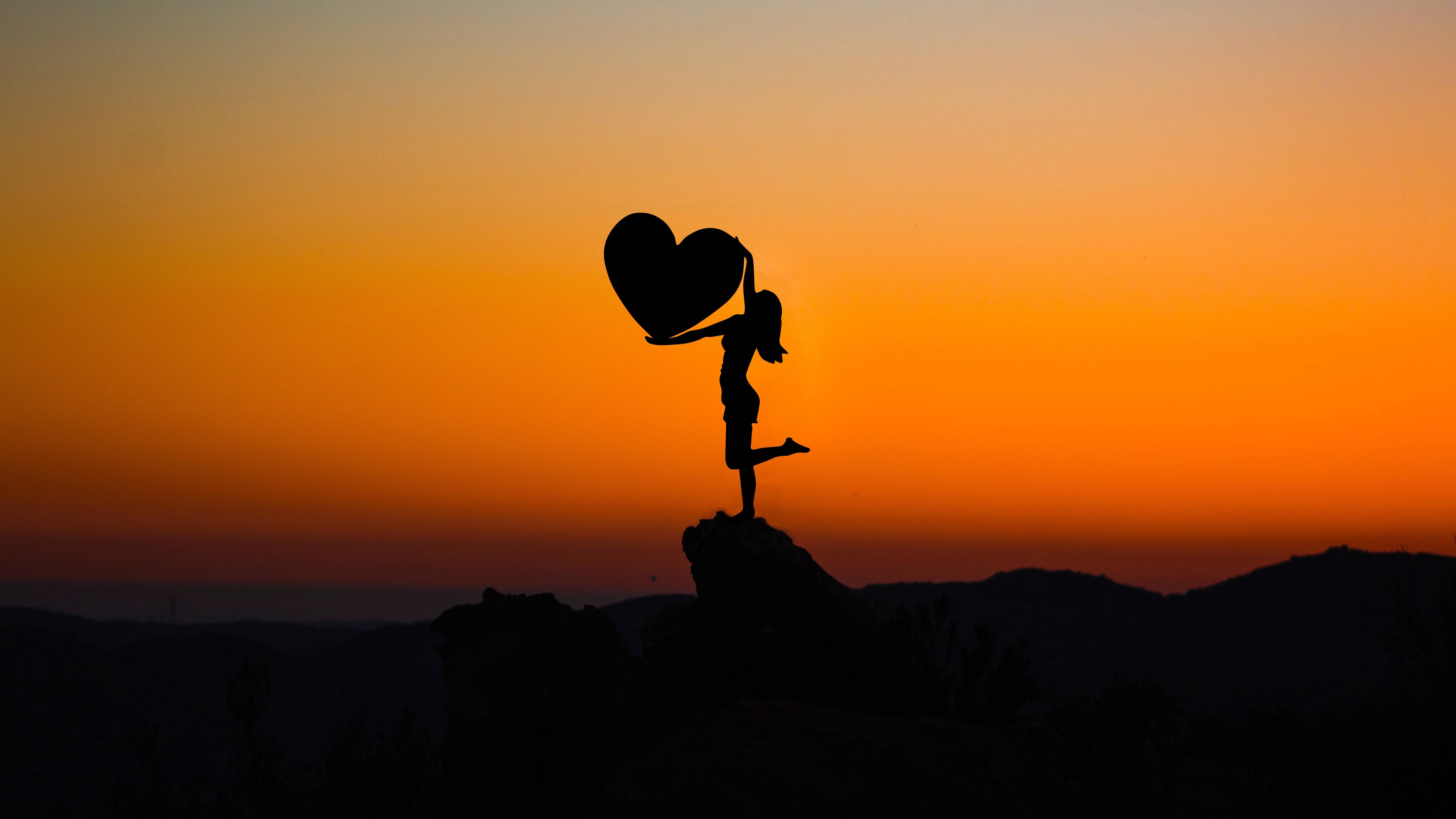 Silhouette cuore al tramonto, 5120x2880 UHD, PC 4K