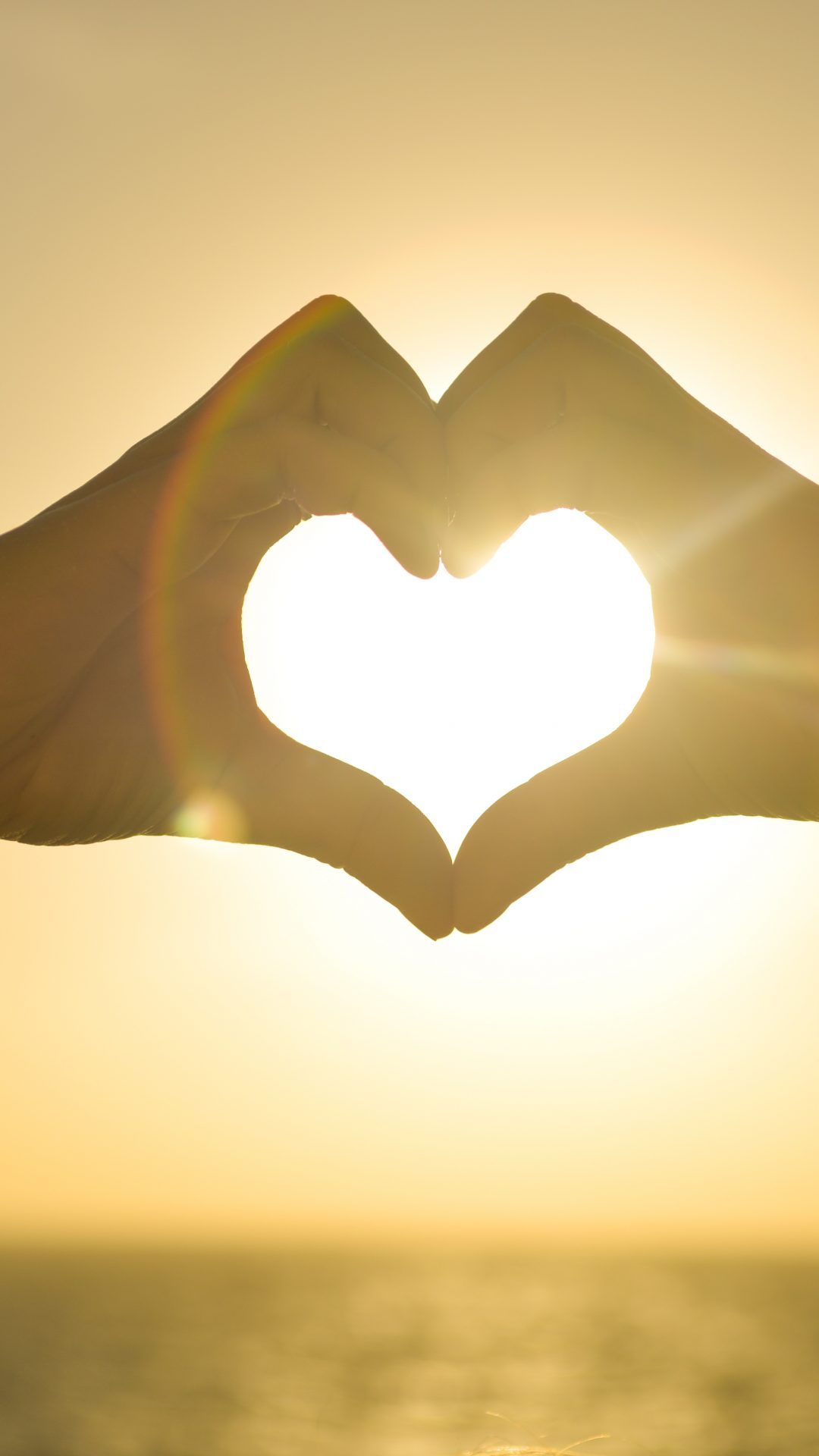 Cuore con mani al tramonto, 1080x1920 Verticale, Samsung Galaxy