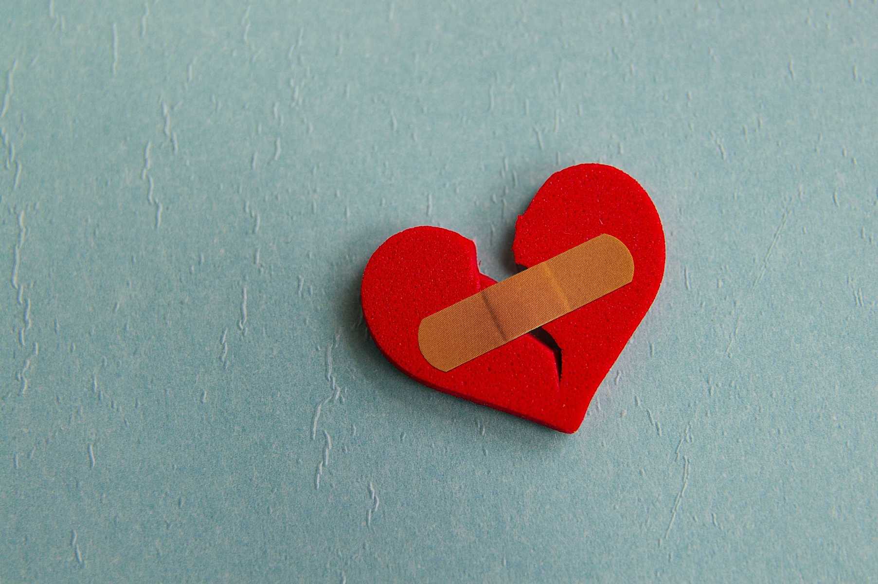 cuore carta rosso cerotto, 1805x1200 HD Ready, PC Desktop