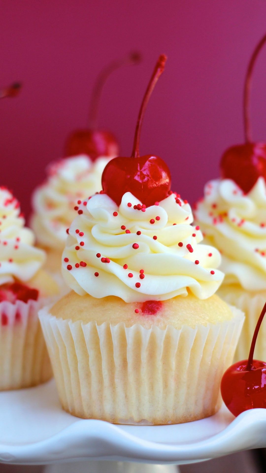 Cupcake con ciliegie e panna, 1080x1920 Full HD Verticale, iPhone