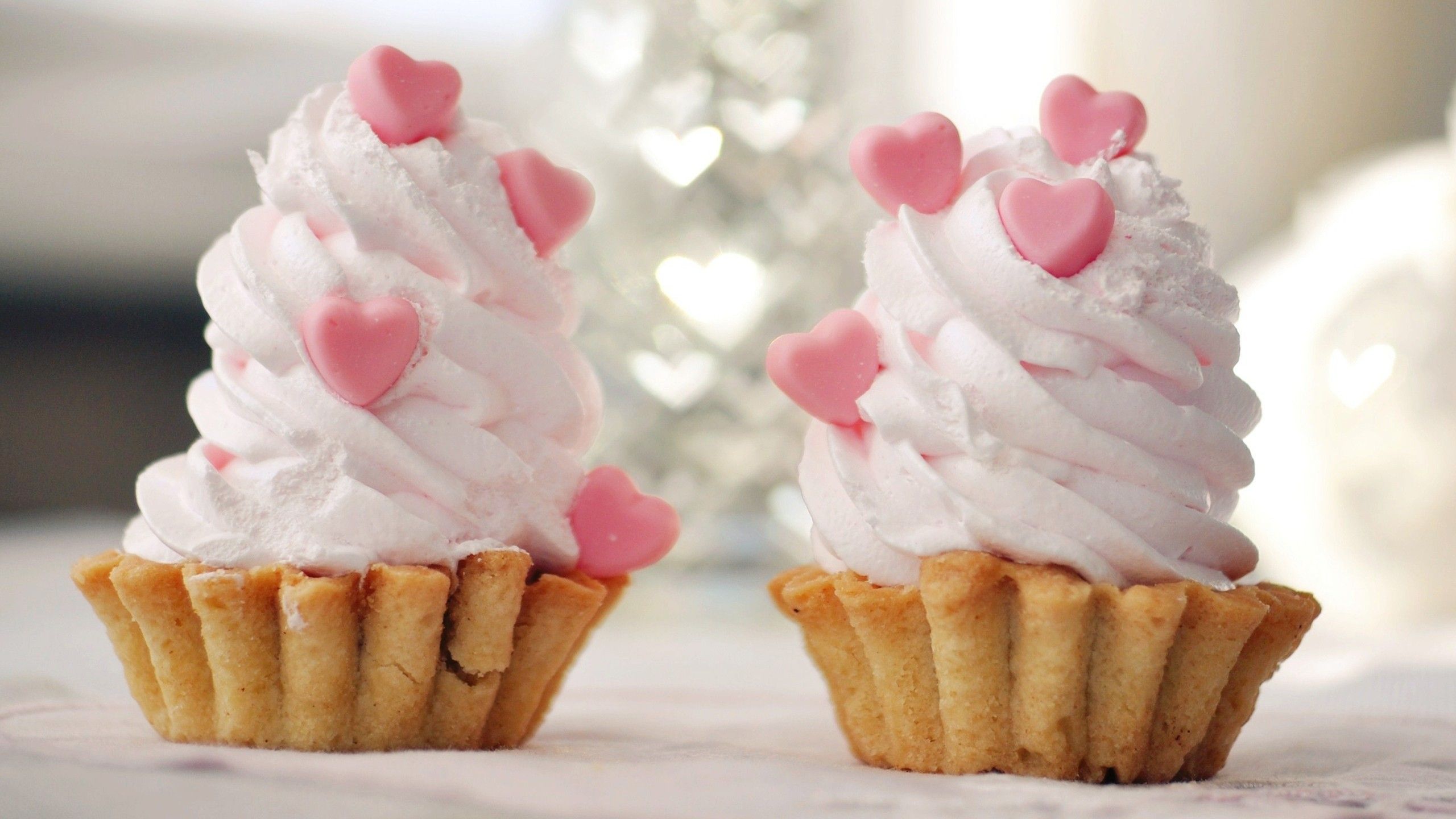 Cupcake panna cuoricini rosa, 2560x1440 QHD, Laptop