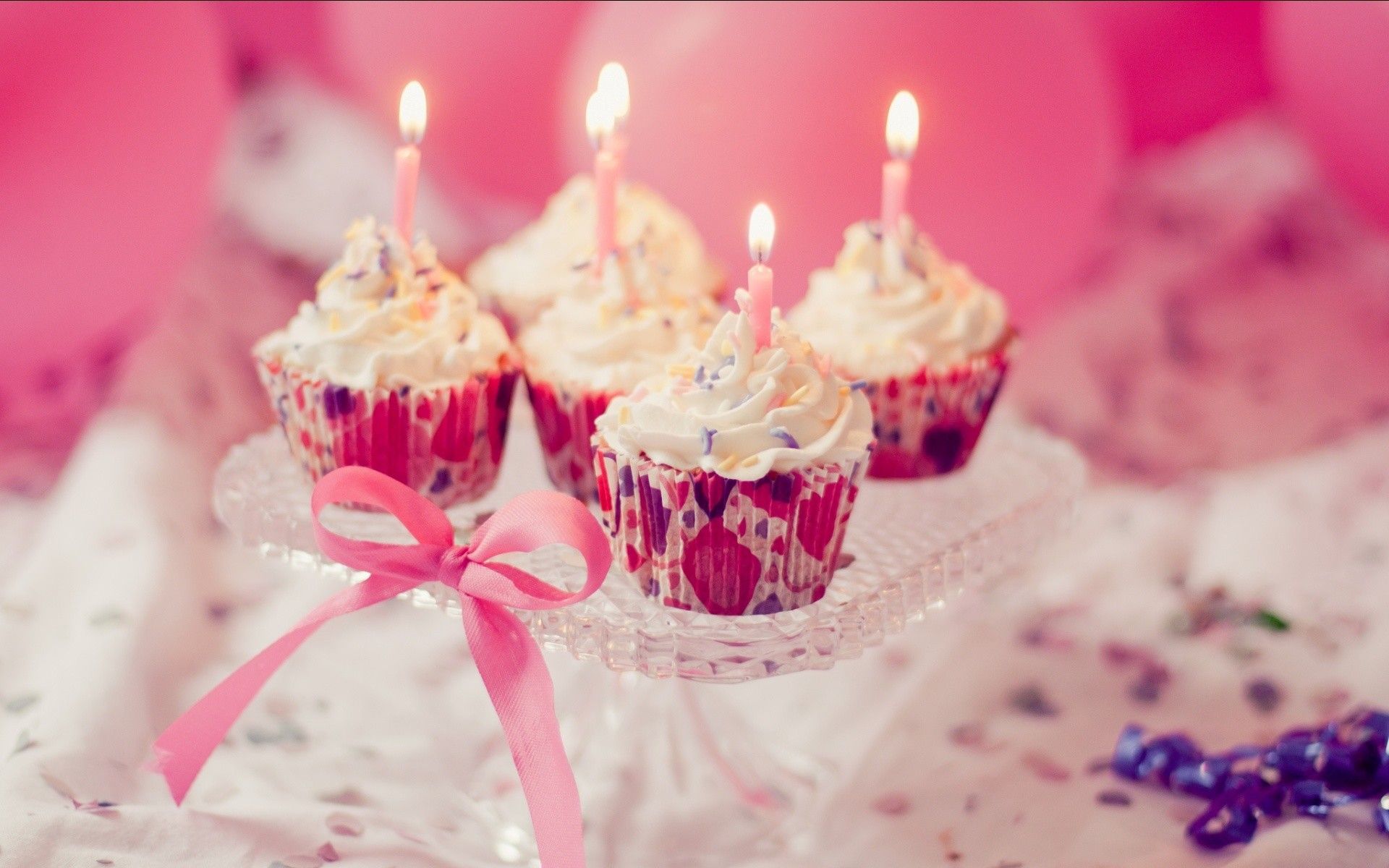 Cupcakes rosa con candeline, 1920x1200 WUXGA, Desktop