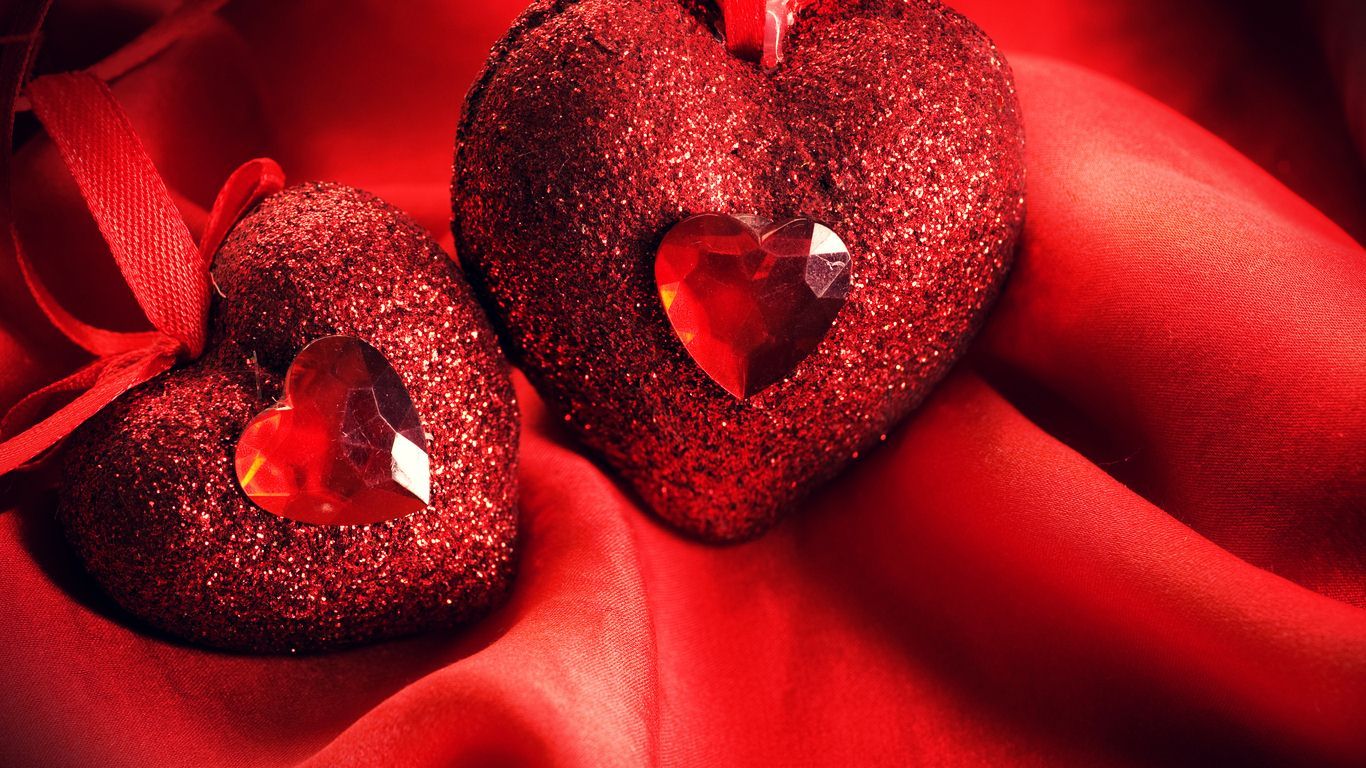 Cuori rossi glitter su seta, 1366x768 HD, Desktop