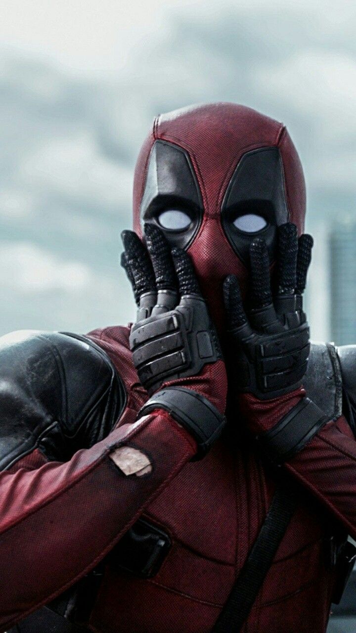 Deadpool sorpreso mani viso, 720x1280 Verticale, iPhone Plus