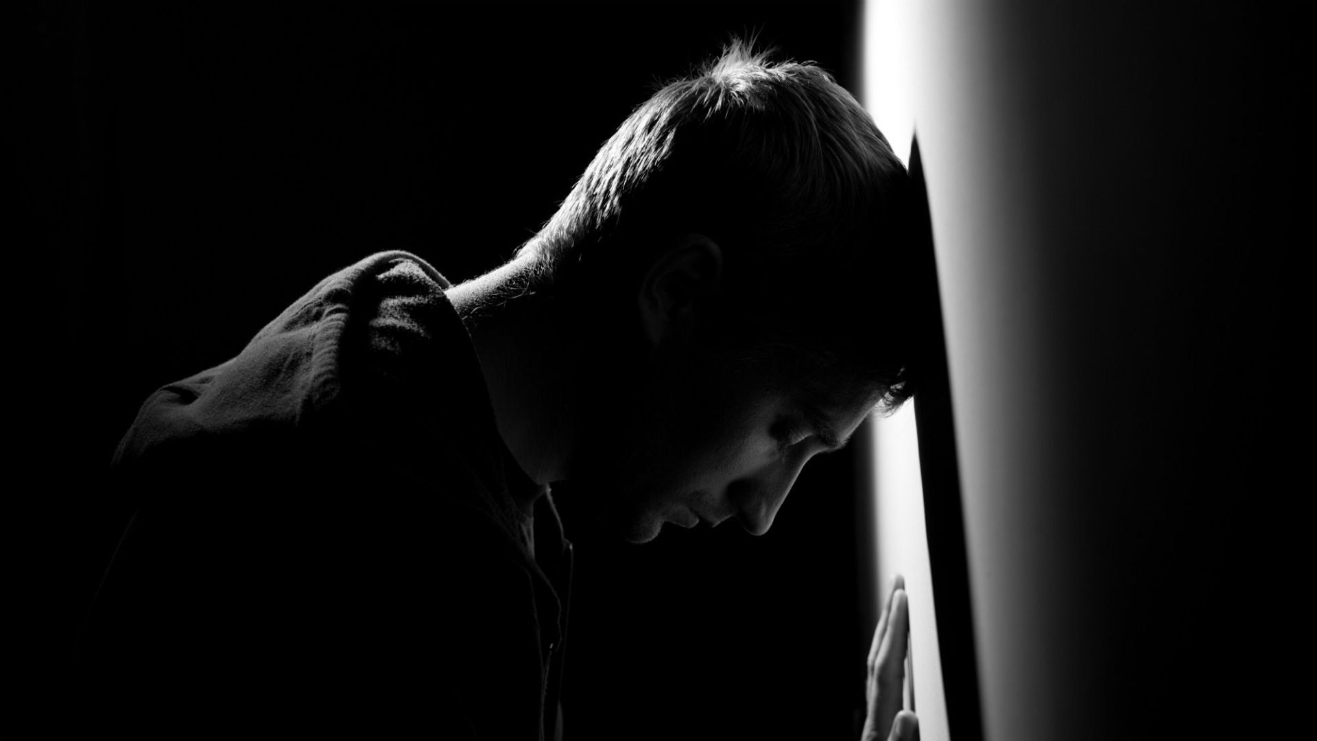 Uomo silhouette scuro triste, 1920x1080 1080p, Laptop