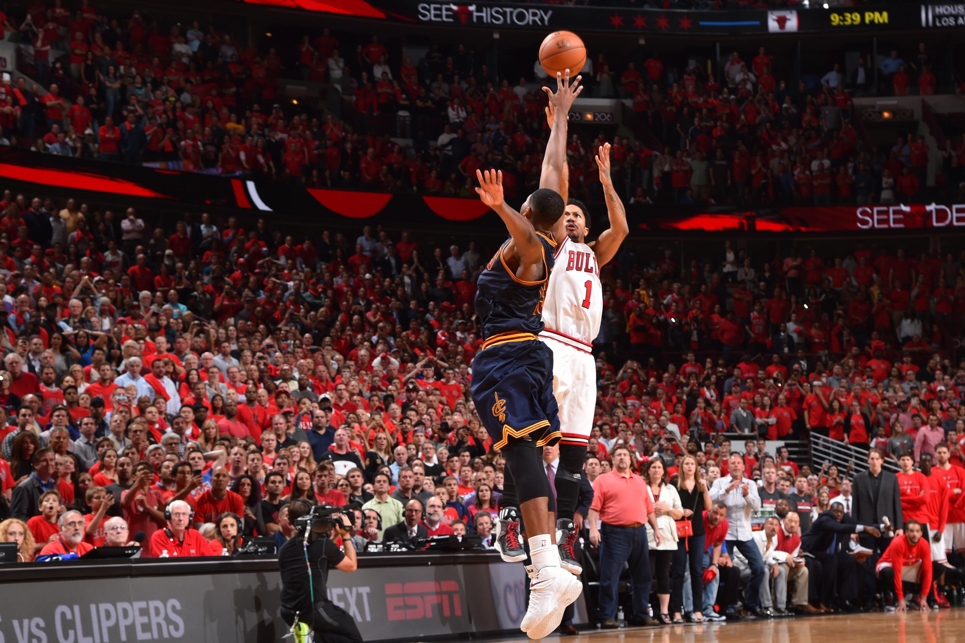Derrick Rose Chicago Bulls trofeo, 2880x1800 2K, Desktop