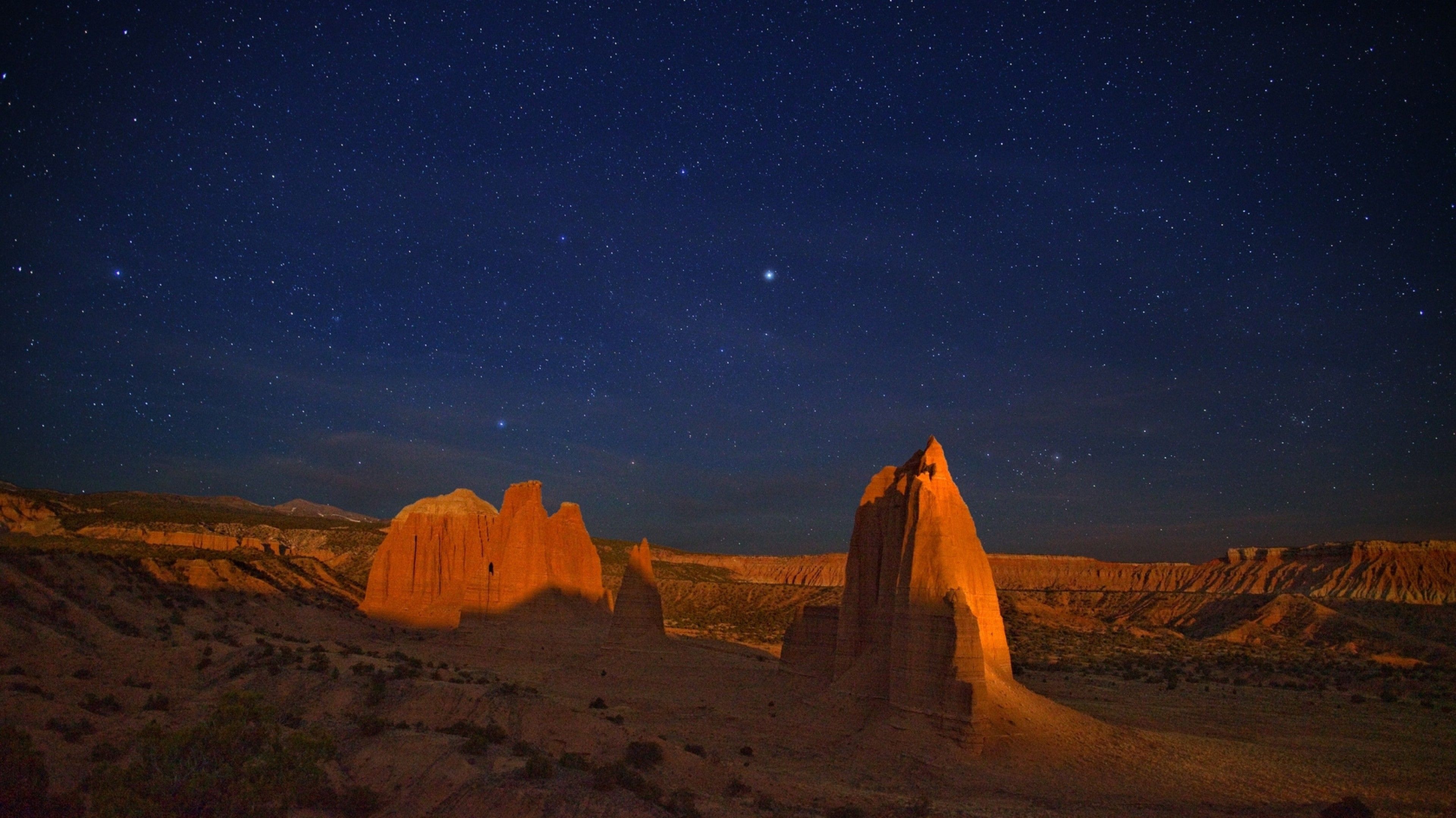 Formazioni rocciose deserto notturno, 3840x2160 4K, Monitor 4K