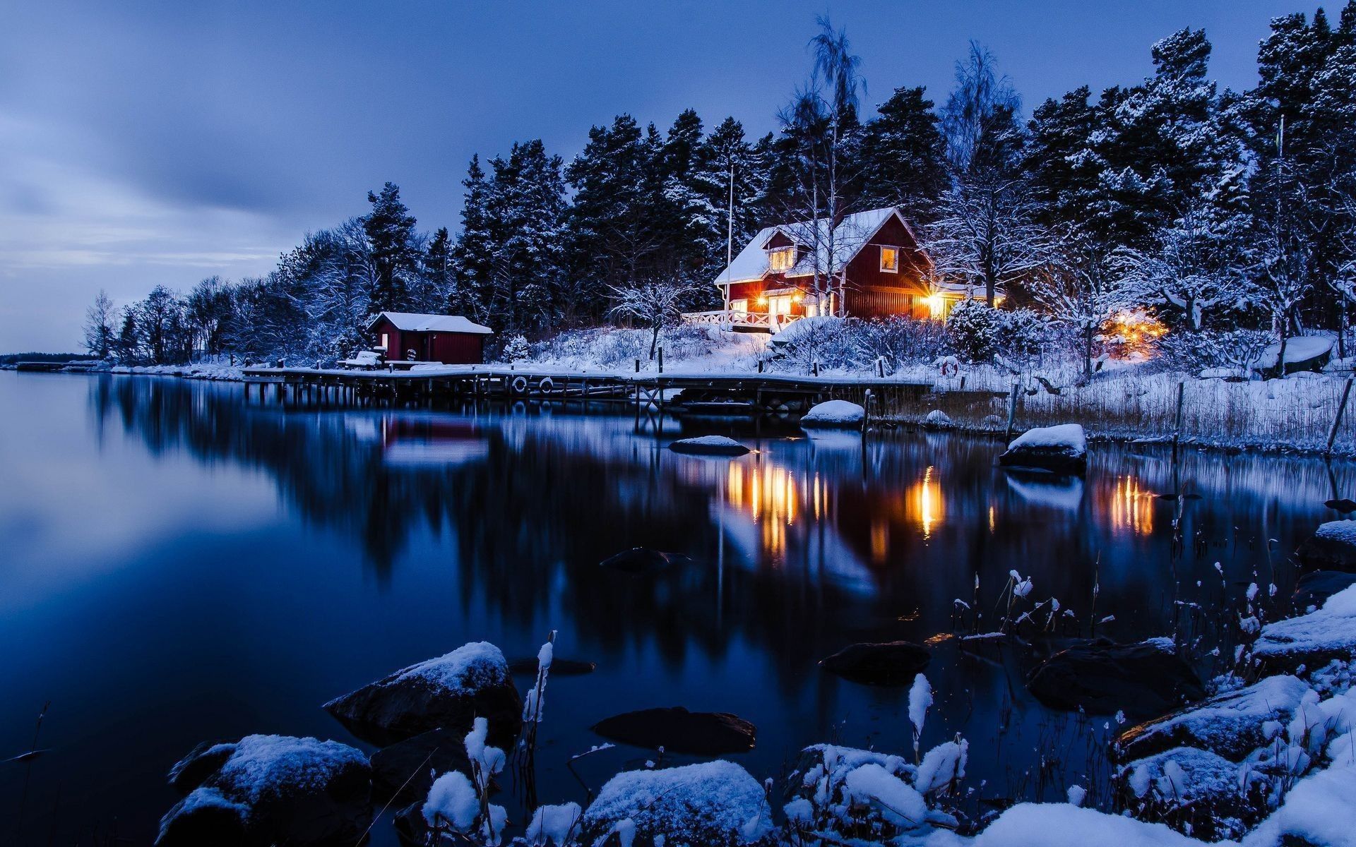 Casa innevata sul lago, 1920x1200 WUXGA, Monitor Gaming