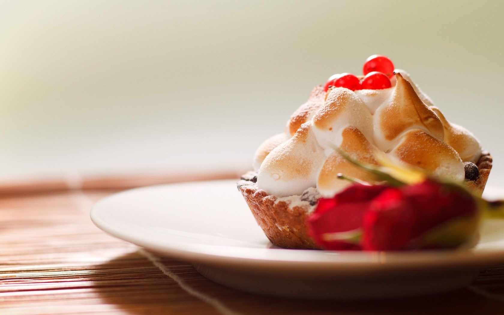 Torta con panna e ciliegie, 1680x1050 HD Ready, Notebook Gaming