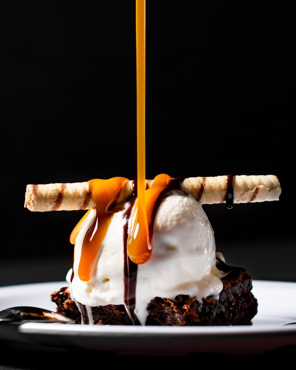 Brownie con gelato e caramello, 1000x1250 Verticale, POCO