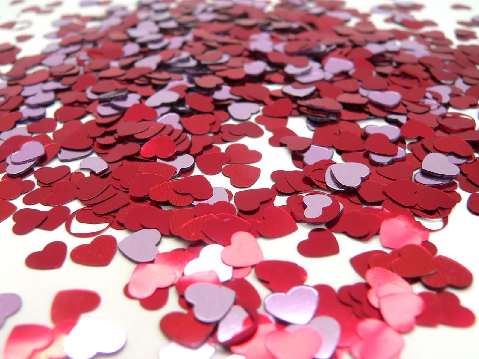 Coriandoli a forma di cuore, 1600x1200 HD Ready, Desktop