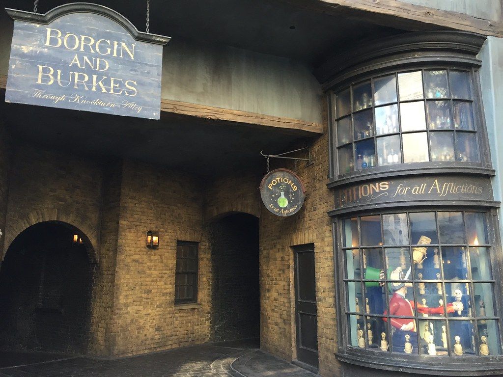 Diagon Alley con drago Gringotts, 1920x1080 Full HD, Laptop