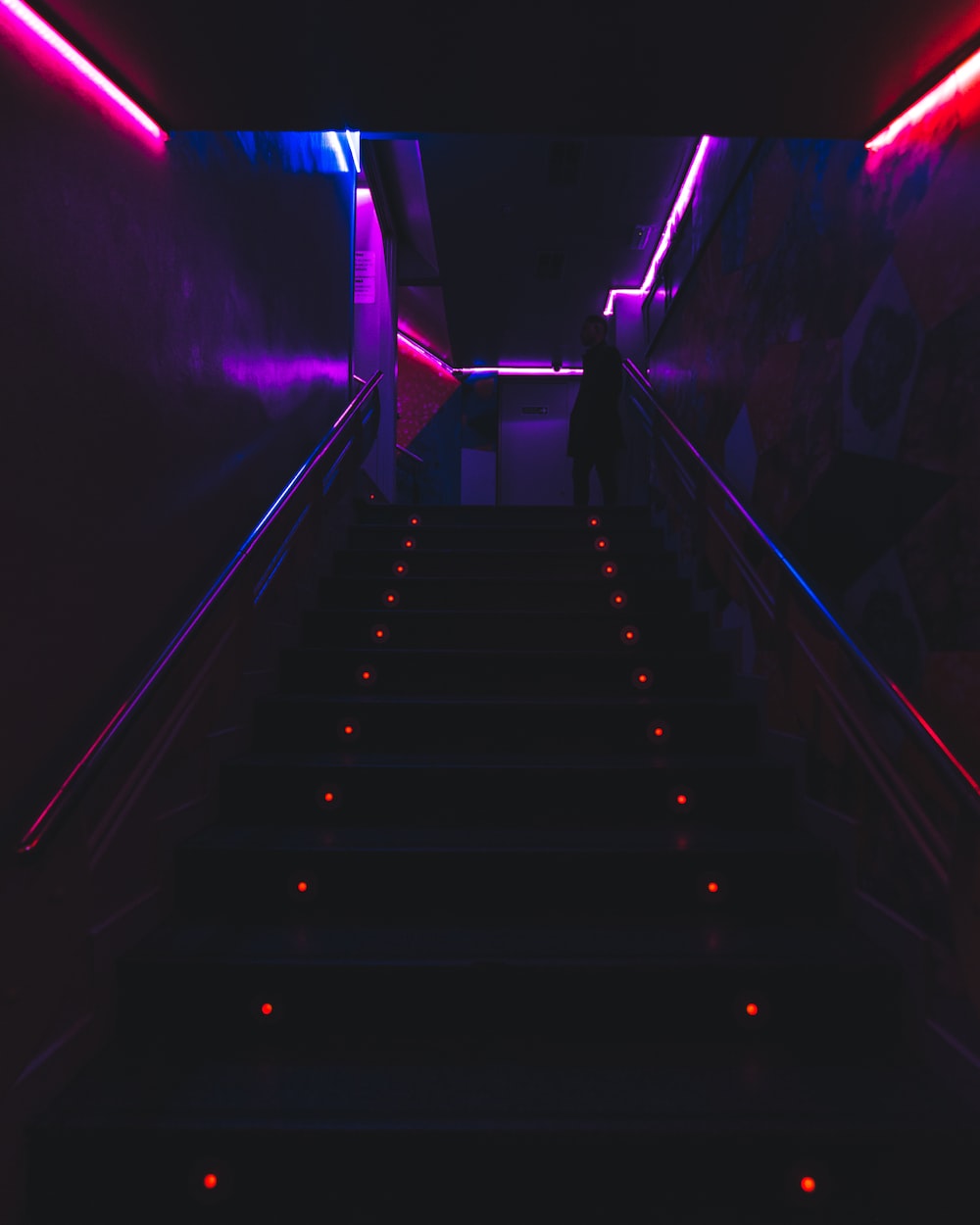 scala neon rosa blu discoteca, 1000x1250 Full HD Verticale, Samsung Galaxy