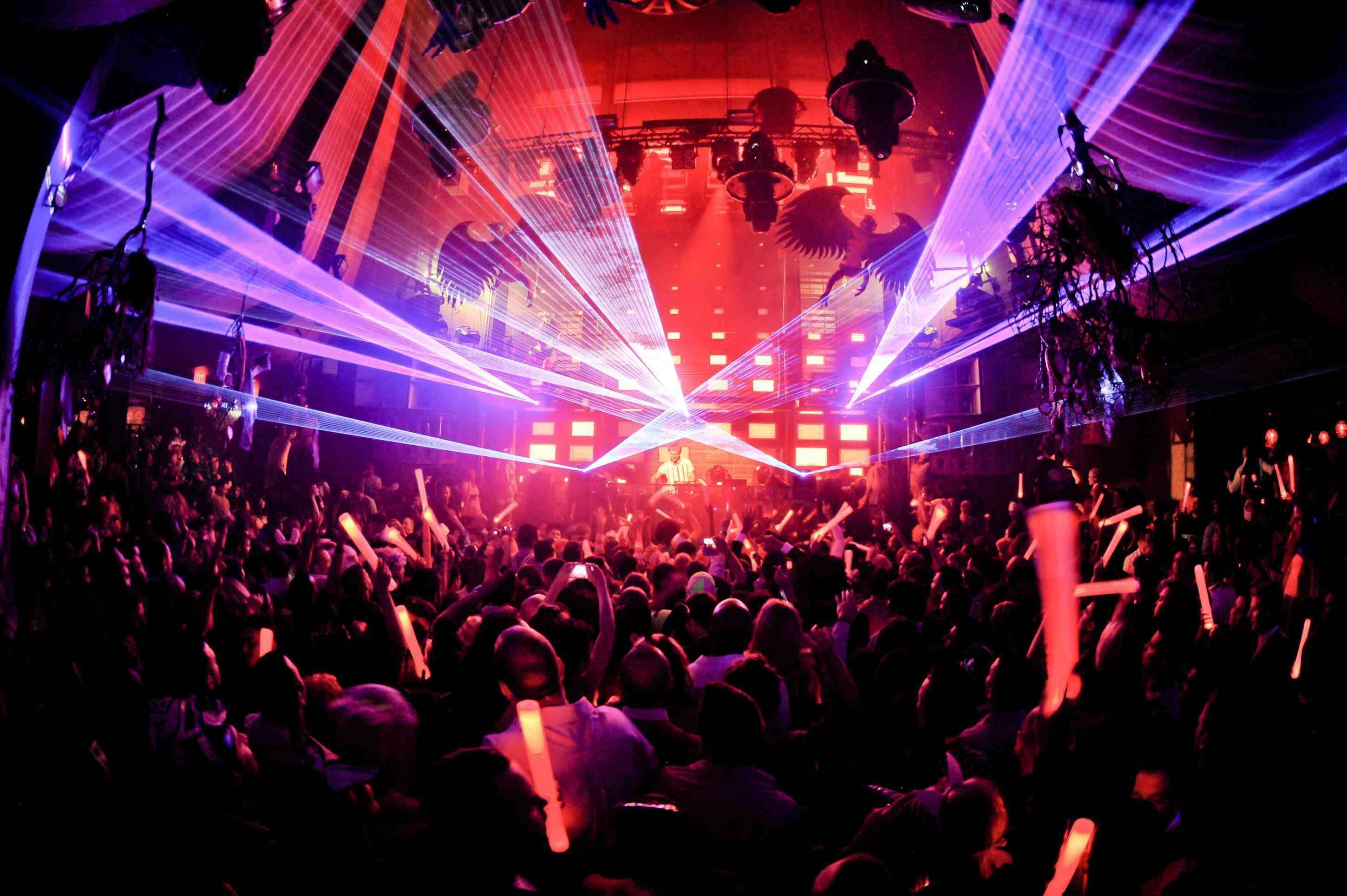 folla in discoteca con laser, 2900x1930 WQXGA, Laptop