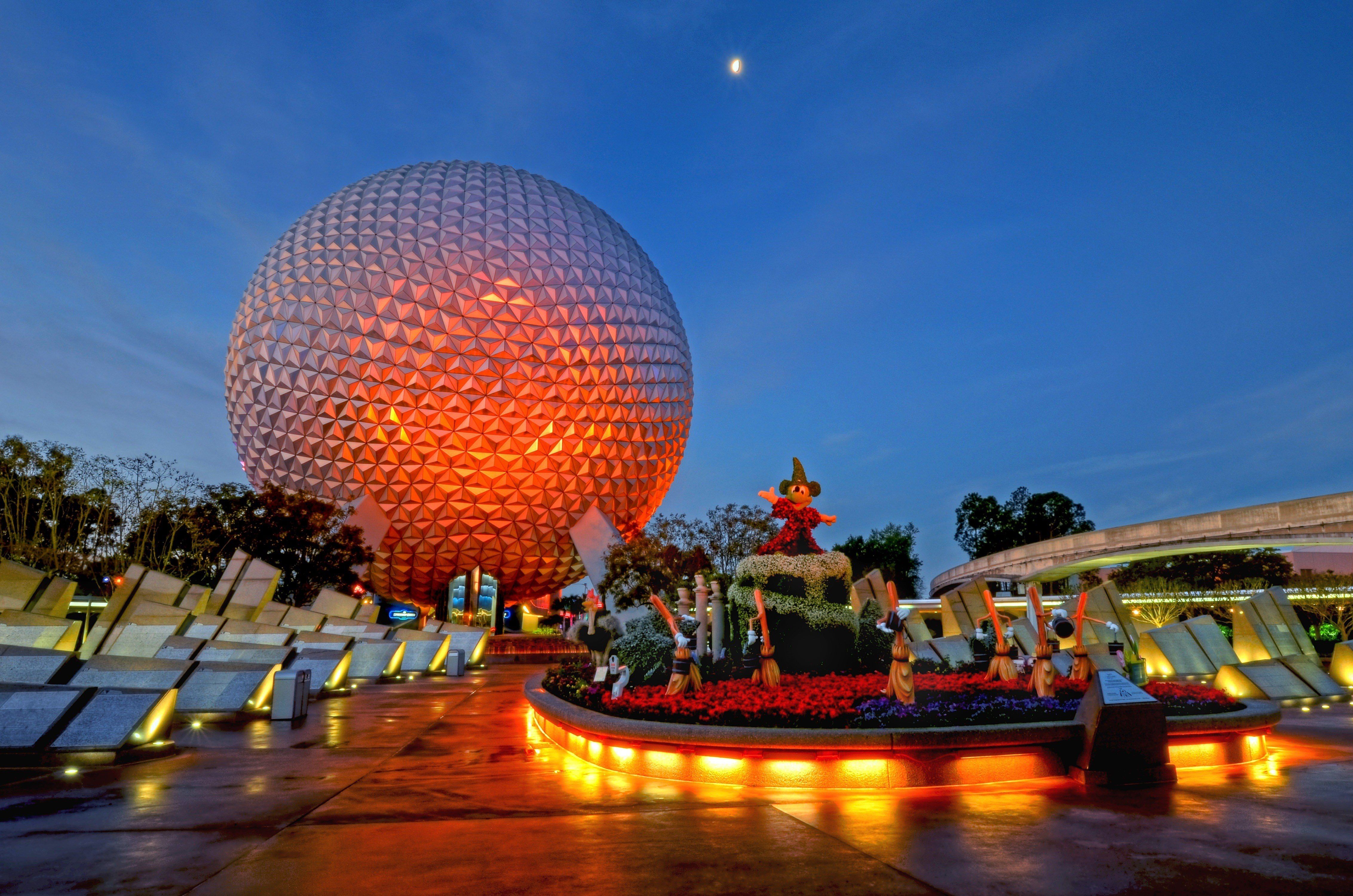 Epcot Spaceship Earth notte, 4529x3000 UHD, PC 4K