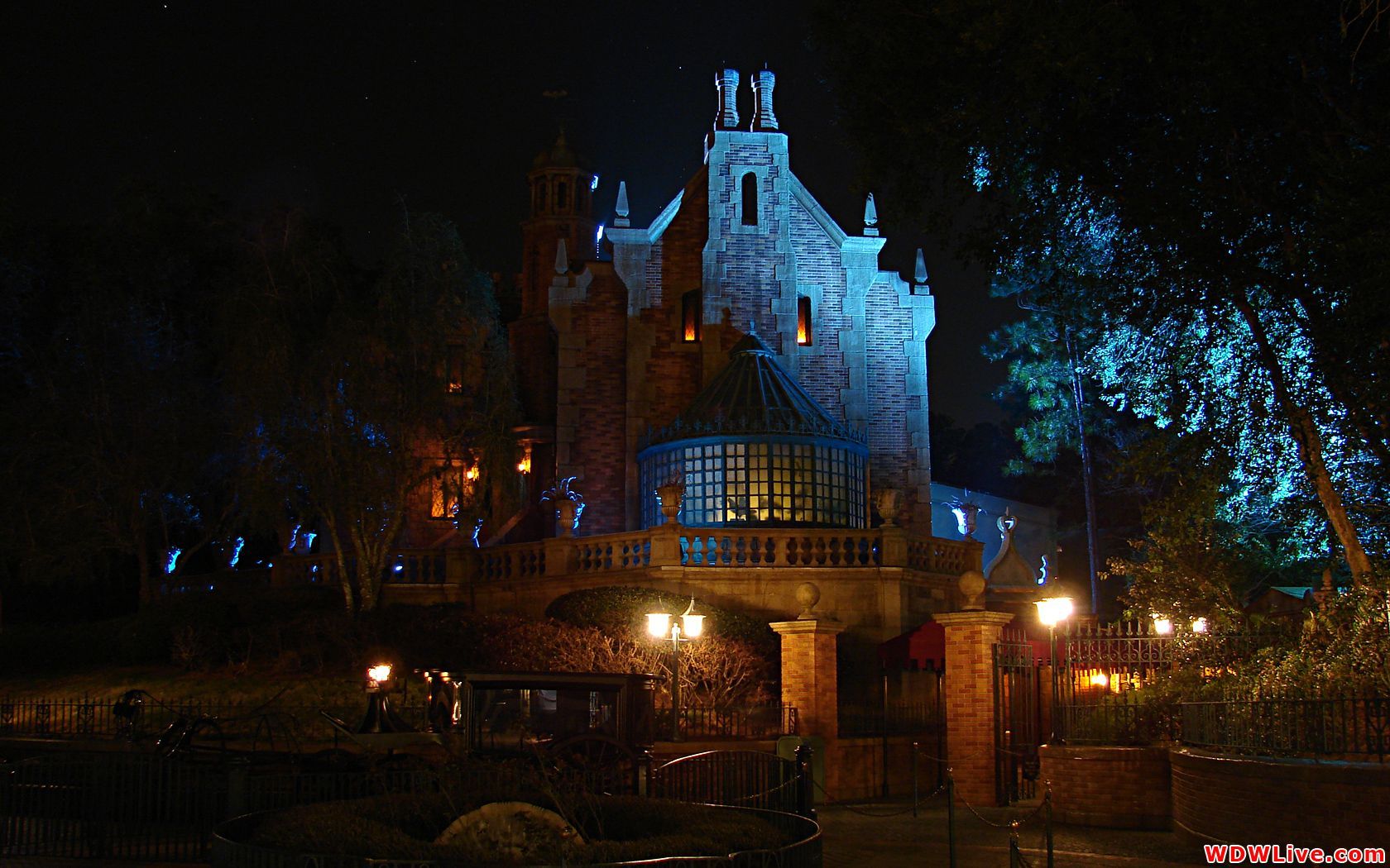 Maniero Stregato Disney notturno, 1680x1050 HD, PC Desktop
