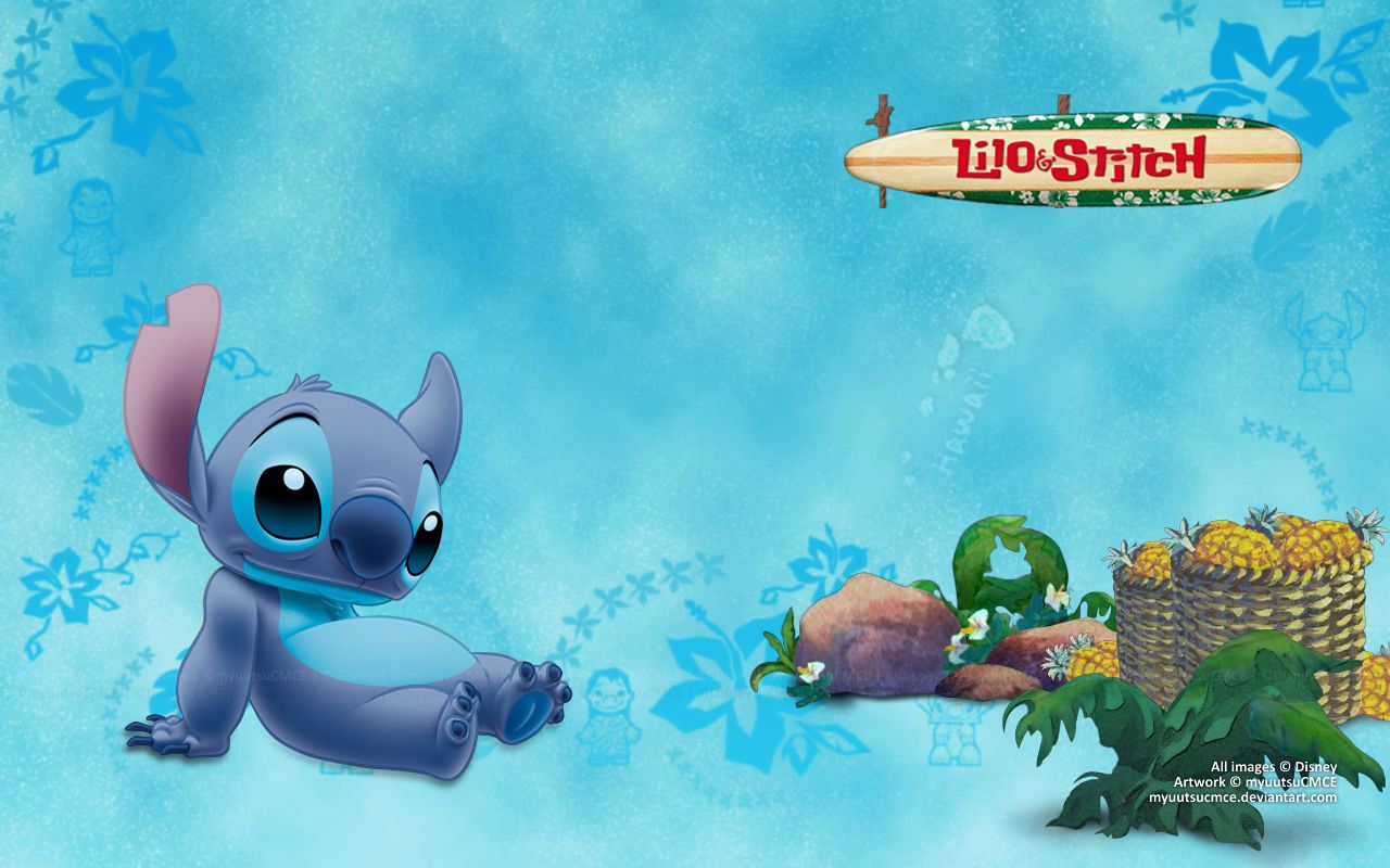 Stitch Disney seduto erba, 888x1334 Verticale, Telefono