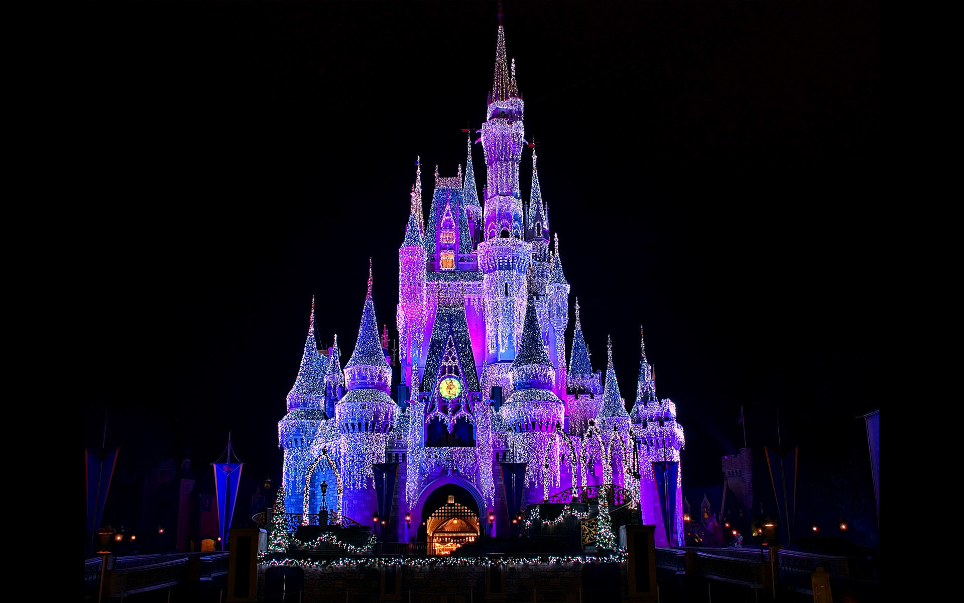 Castello di Cenerentola illuminato notte, 1920x1200 Full HD+, Monitor Gaming