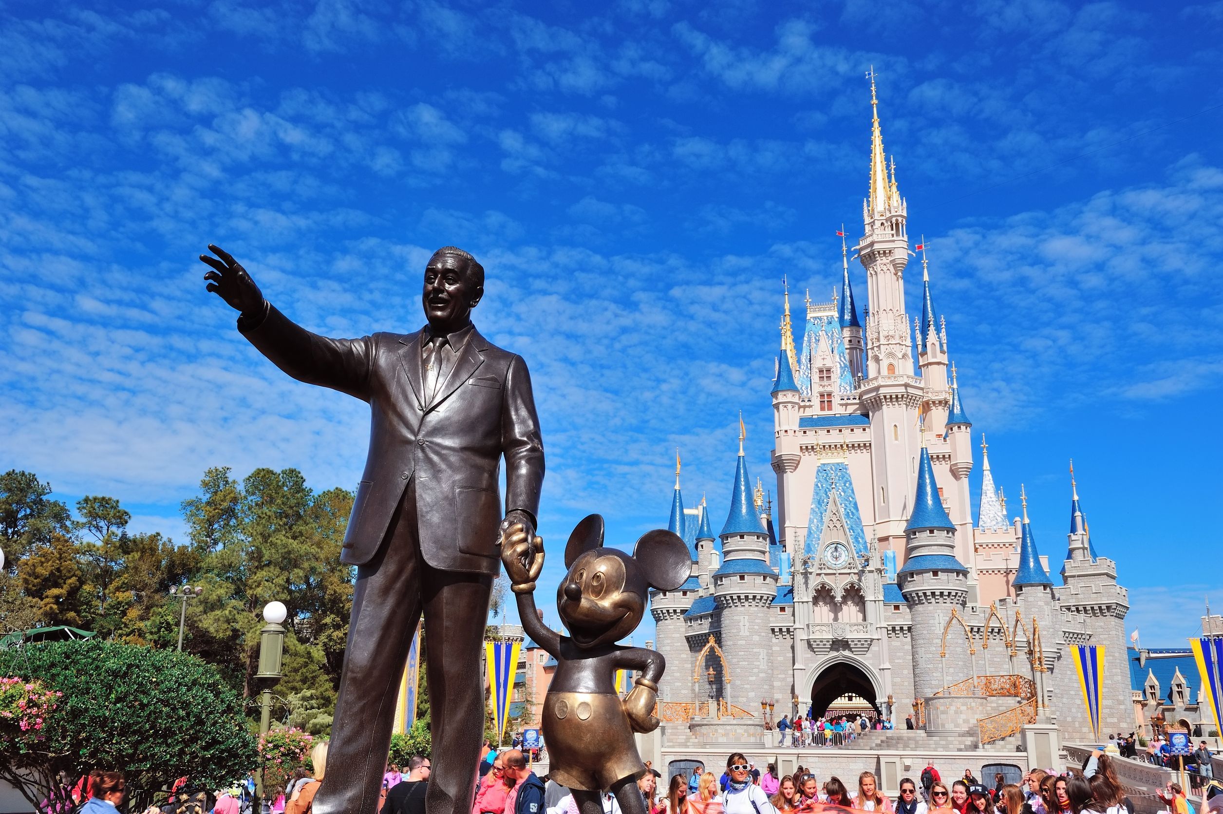 Statua Walt Disney e castello, 2511x1671 Hi-Res, PC