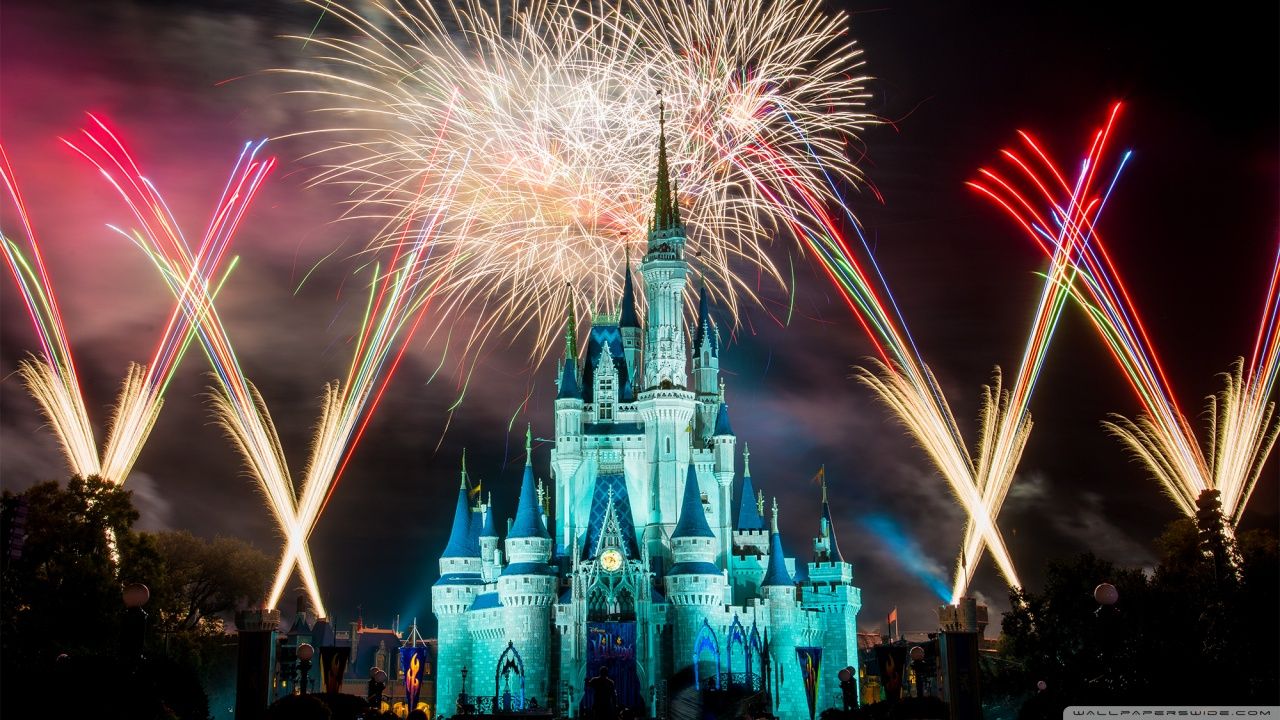Castello Disney World con fuochi d'artificio, 1280x720 720p, Monitor Gaming